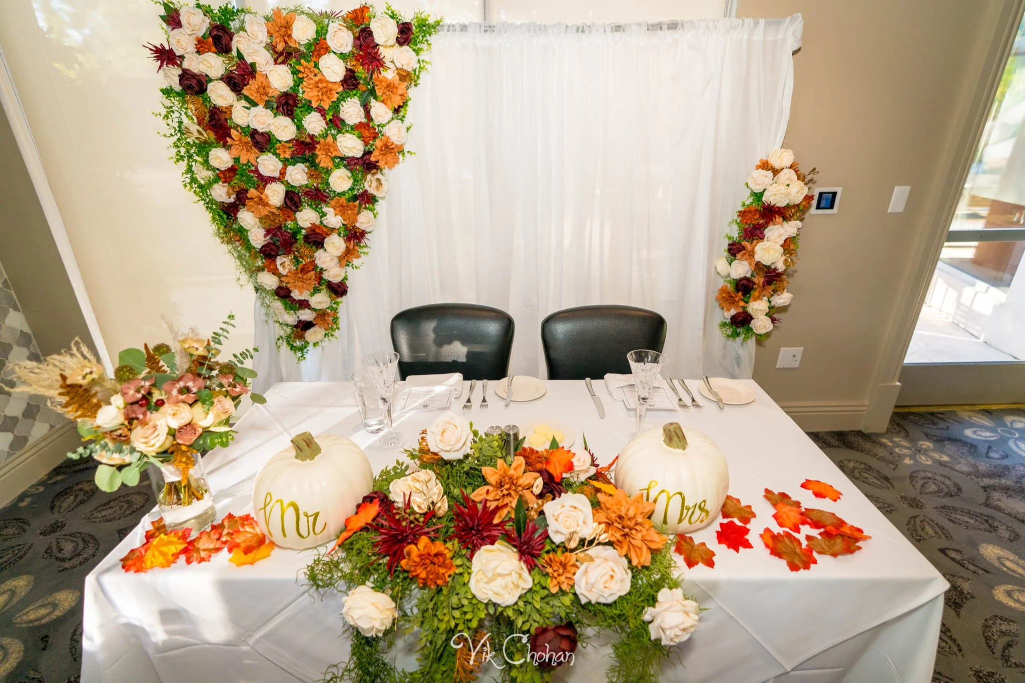 2021-10-23-Jessica-&-Max-JW-Marriott-Las-Vegas-Wedding-Photography-Vik-Chohan-Photography-Social-Media-091.jpg