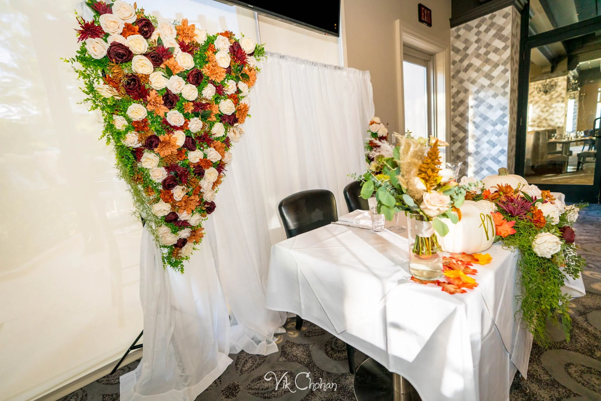 2021-10-23-Jessica-&-Max-JW-Marriott-Las-Vegas-Wedding-Photography-Vik-Chohan-Photography-Social-Media-097.jpg