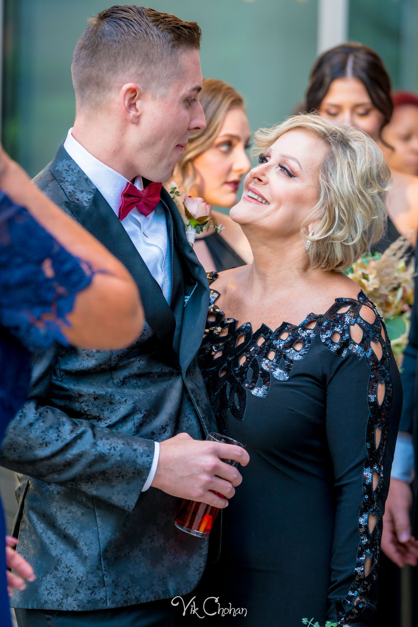 2021-10-23-Jessica-&-Max-JW-Marriott-Las-Vegas-Wedding-Photography-Vik-Chohan-Photography-Social-Media-113.jpg