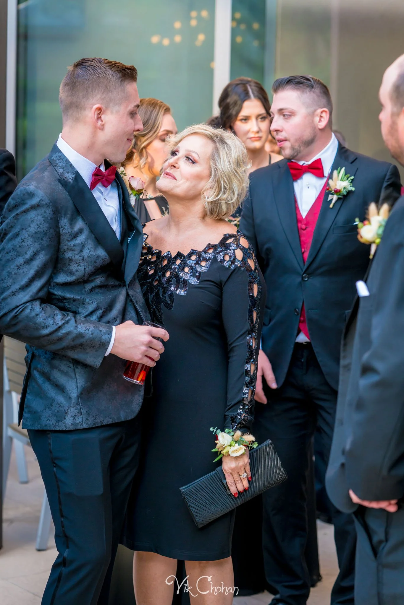 2021-10-23-Jessica-&-Max-JW-Marriott-Las-Vegas-Wedding-Photography-Vik-Chohan-Photography-Social-Media-114.jpg