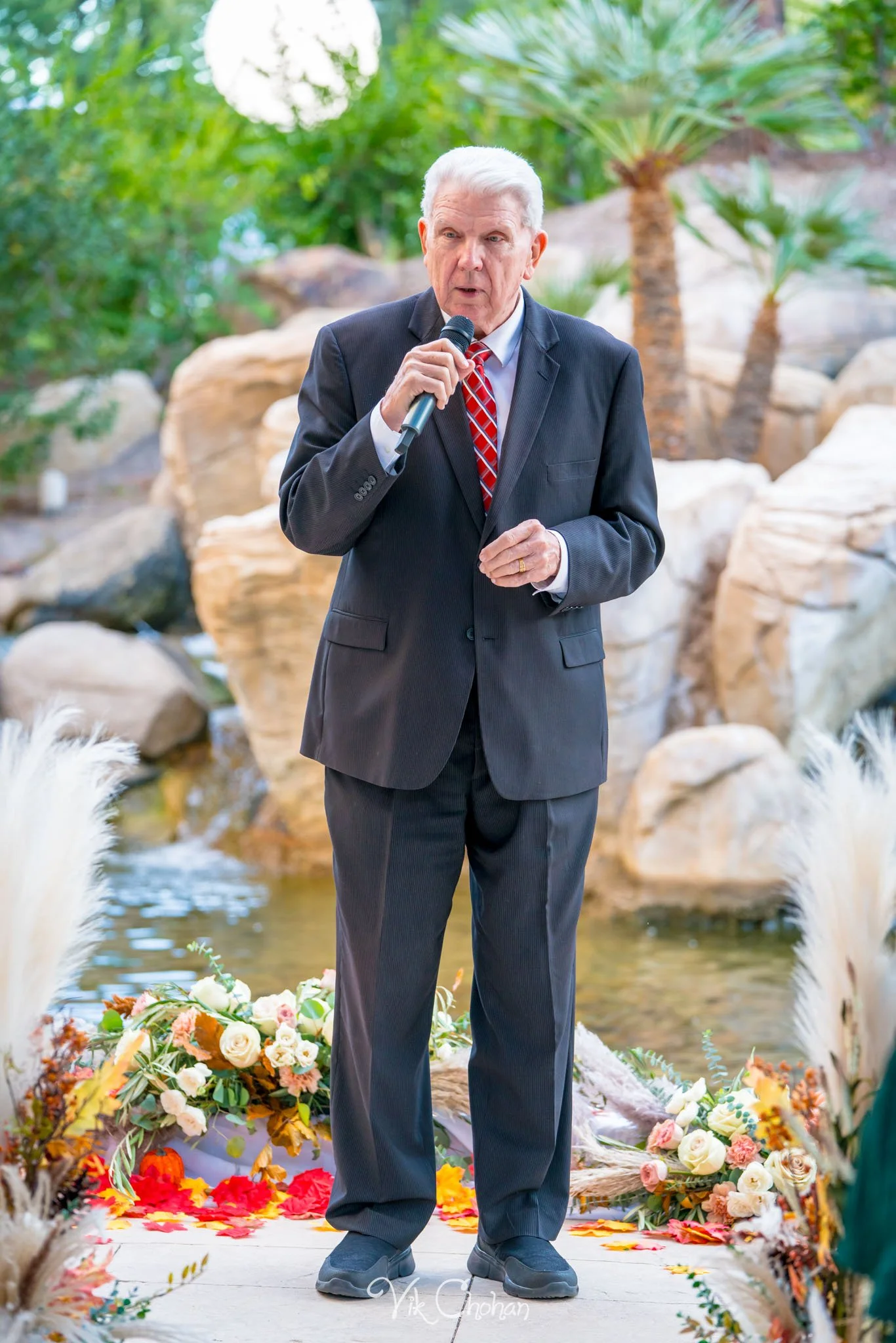 2021-10-23-Jessica-&-Max-JW-Marriott-Las-Vegas-Wedding-Photography-Vik-Chohan-Photography-Social-Media-116.jpg