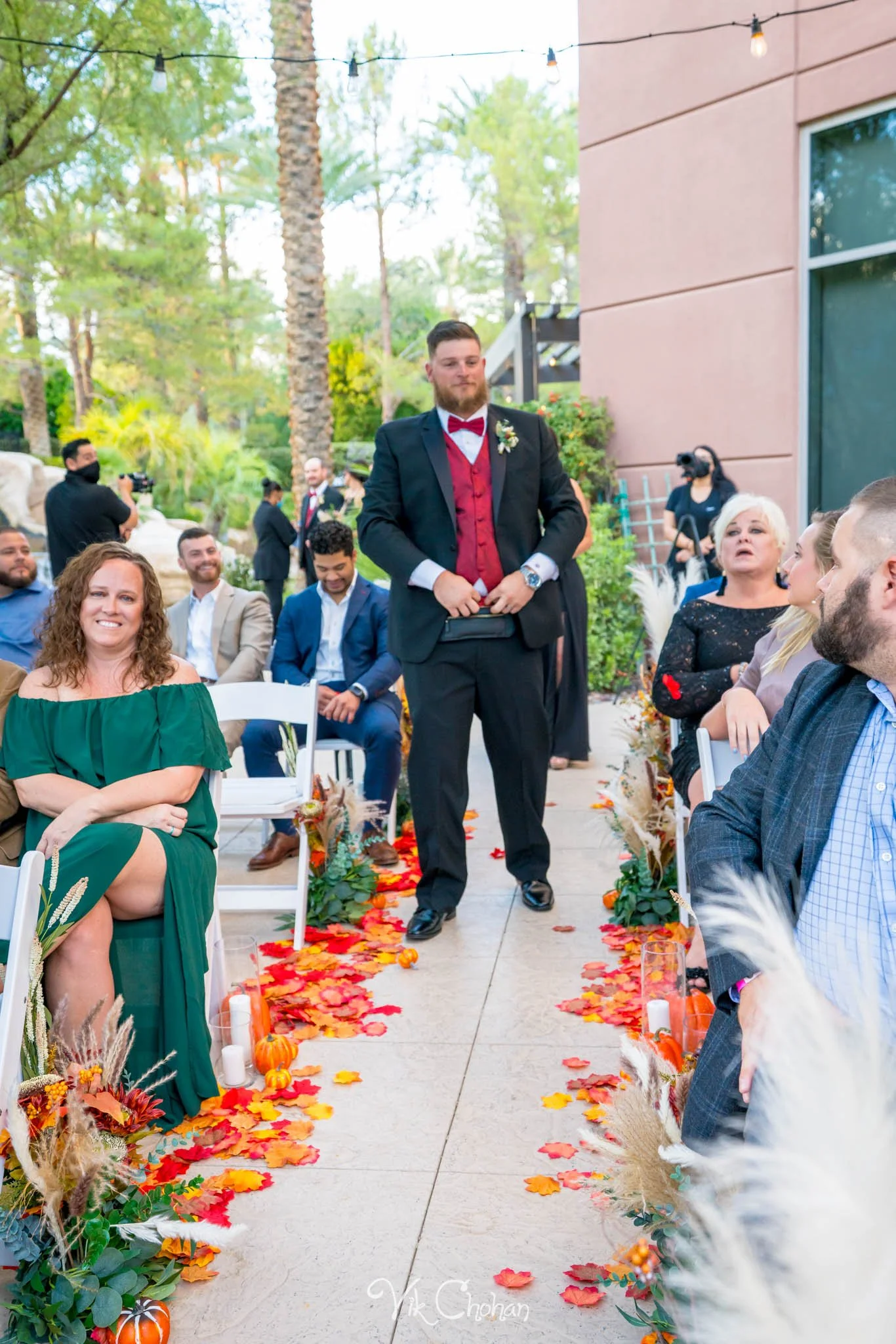 2021-10-23-Jessica-&-Max-JW-Marriott-Las-Vegas-Wedding-Photography-Vik-Chohan-Photography-Social-Media-123.jpg