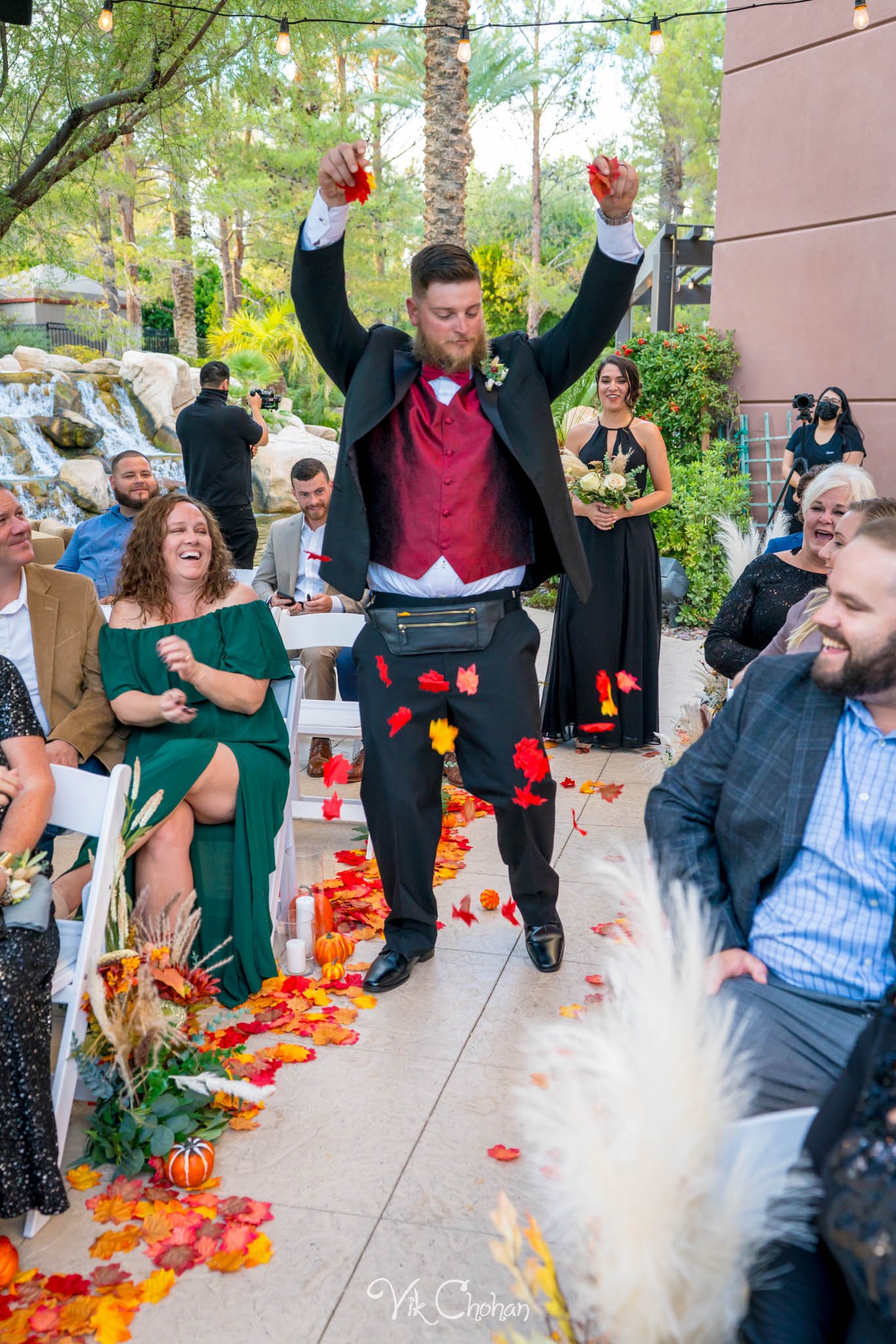 2021-10-23-Jessica-&-Max-JW-Marriott-Las-Vegas-Wedding-Photography-Vik-Chohan-Photography-Social-Media-126.jpg