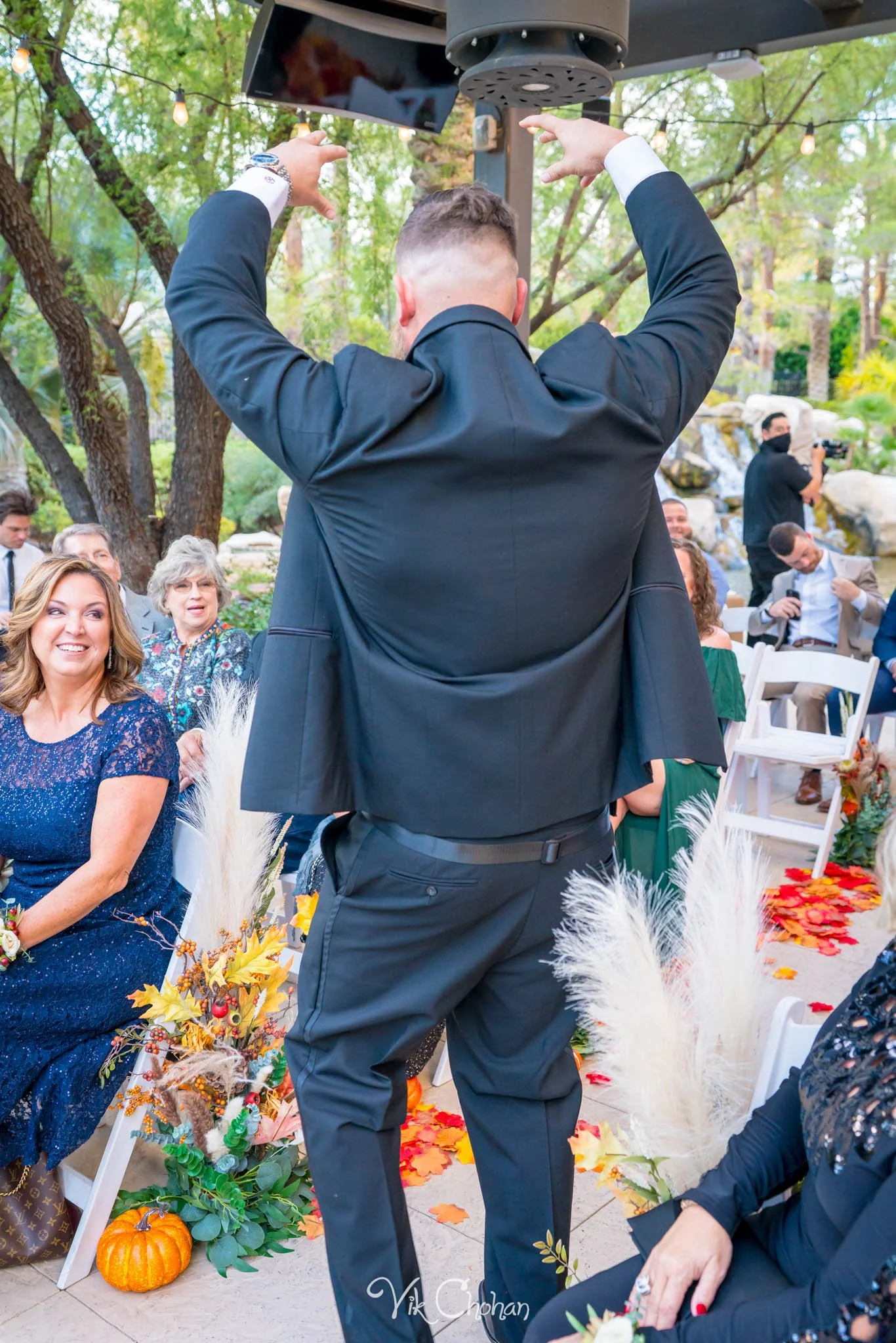 2021-10-23-Jessica-&-Max-JW-Marriott-Las-Vegas-Wedding-Photography-Vik-Chohan-Photography-Social-Media-128.jpg