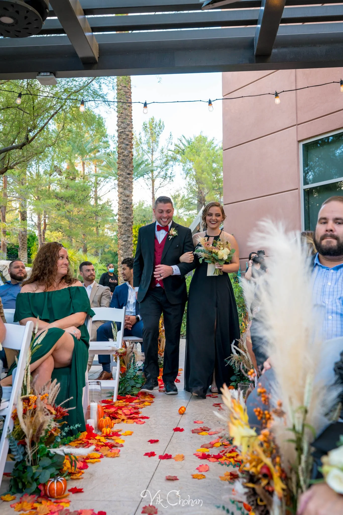 2021-10-23-Jessica-&-Max-JW-Marriott-Las-Vegas-Wedding-Photography-Vik-Chohan-Photography-Social-Media-131.jpg