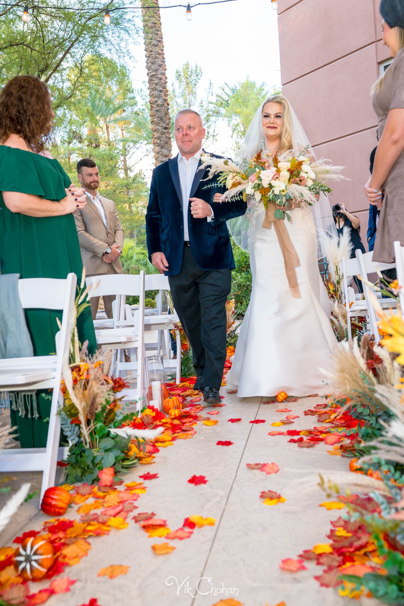 2021-10-23-Jessica-&-Max-JW-Marriott-Las-Vegas-Wedding-Photography-Vik-Chohan-Photography-Social-Media-145.jpg