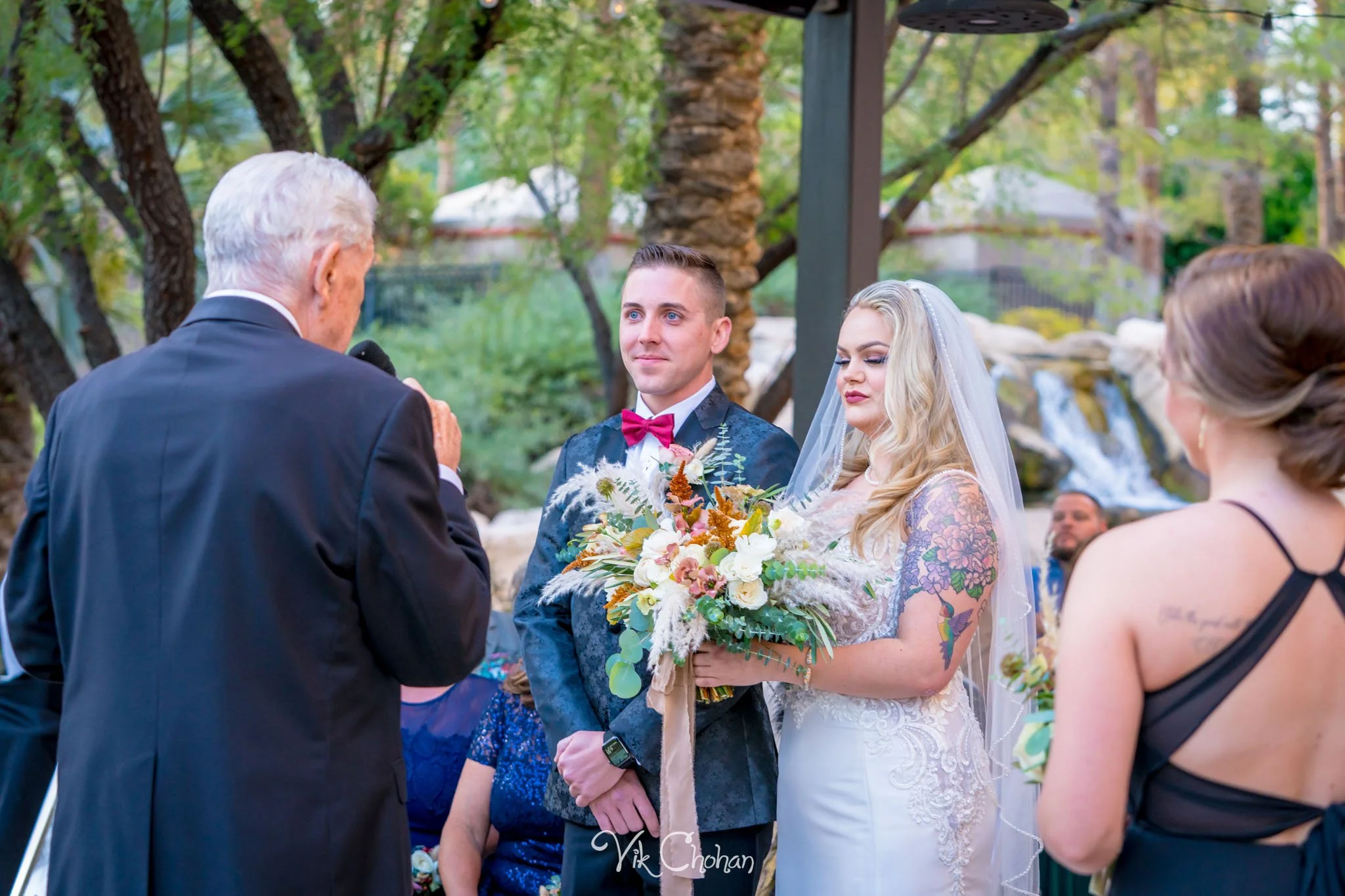 2021-10-23-Jessica-&-Max-JW-Marriott-Las-Vegas-Wedding-Photography-Vik-Chohan-Photography-Social-Media-157.jpg