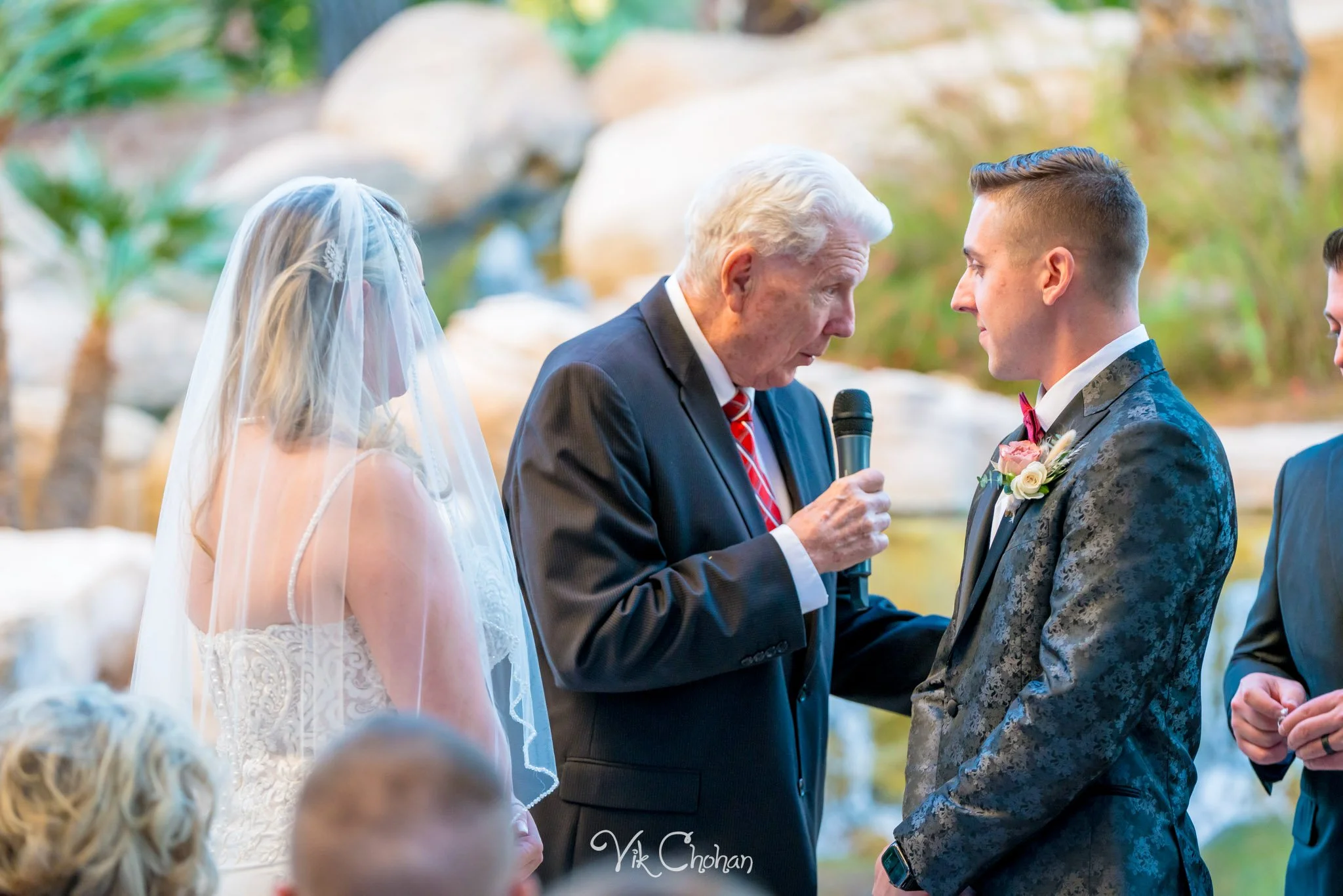 2021-10-23-Jessica-&-Max-JW-Marriott-Las-Vegas-Wedding-Photography-Vik-Chohan-Photography-Social-Media-190.jpg