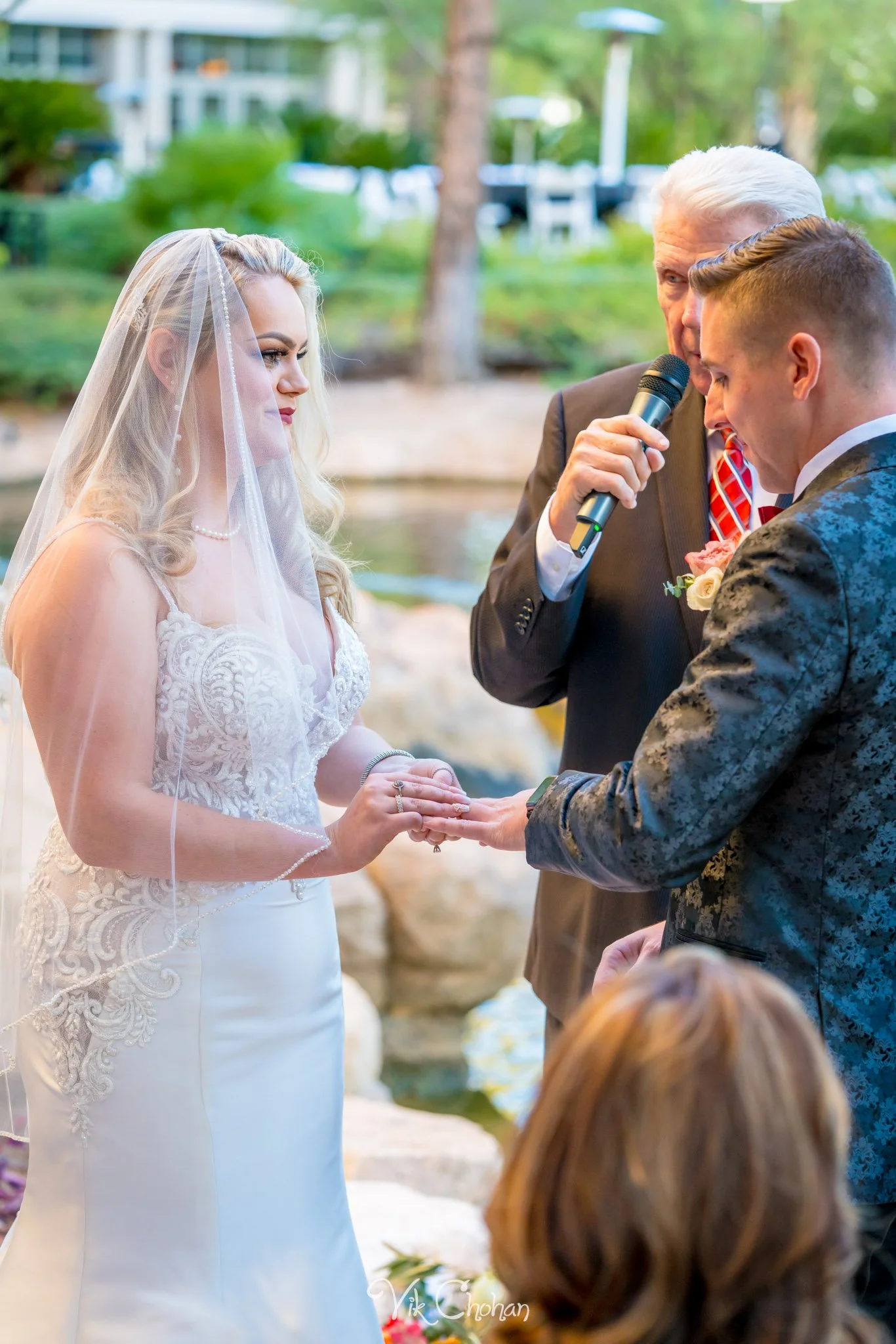 2021-10-23-Jessica-&-Max-JW-Marriott-Las-Vegas-Wedding-Photography-Vik-Chohan-Photography-Social-Media-194.jpg