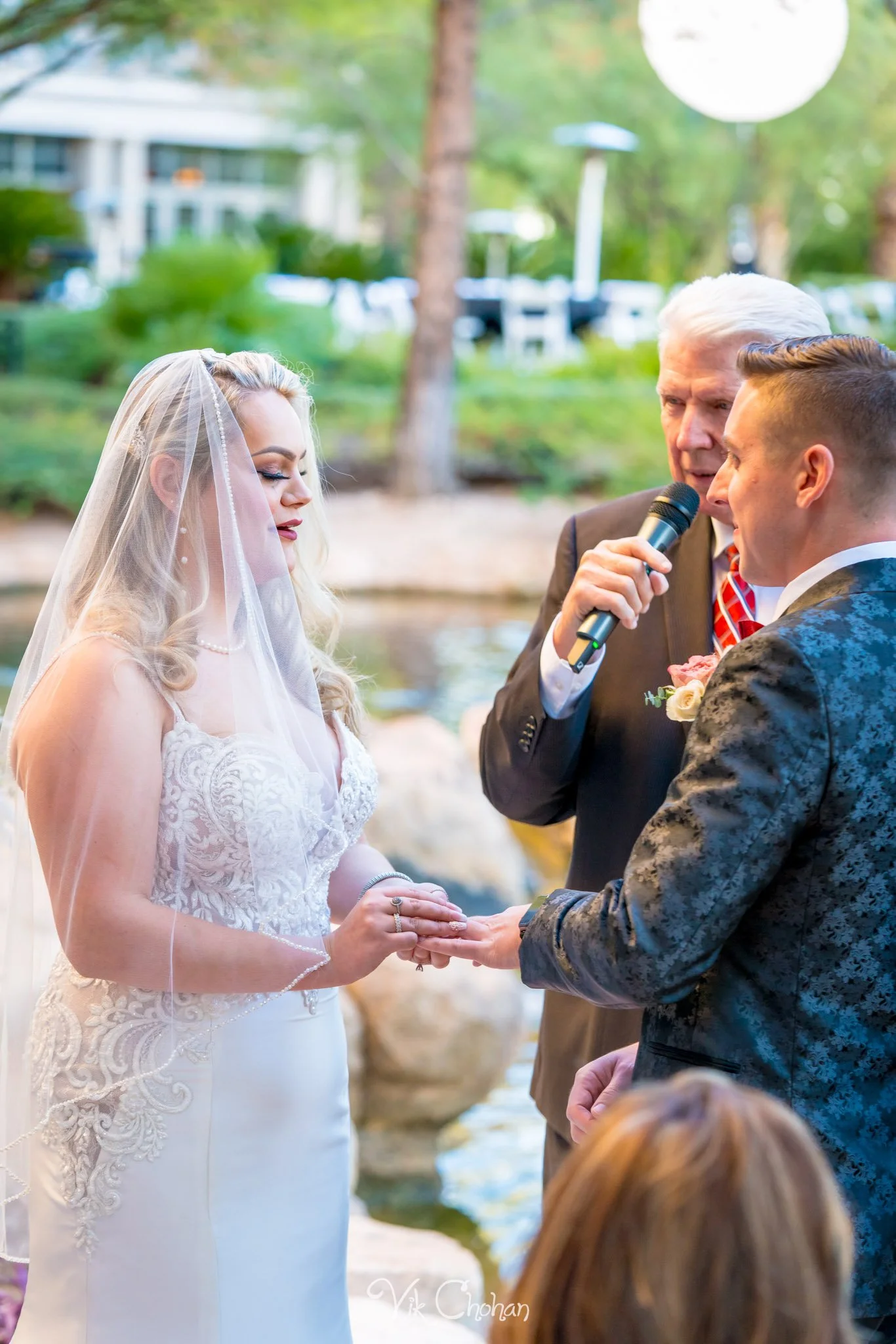 2021-10-23-Jessica-&-Max-JW-Marriott-Las-Vegas-Wedding-Photography-Vik-Chohan-Photography-Social-Media-195.jpg