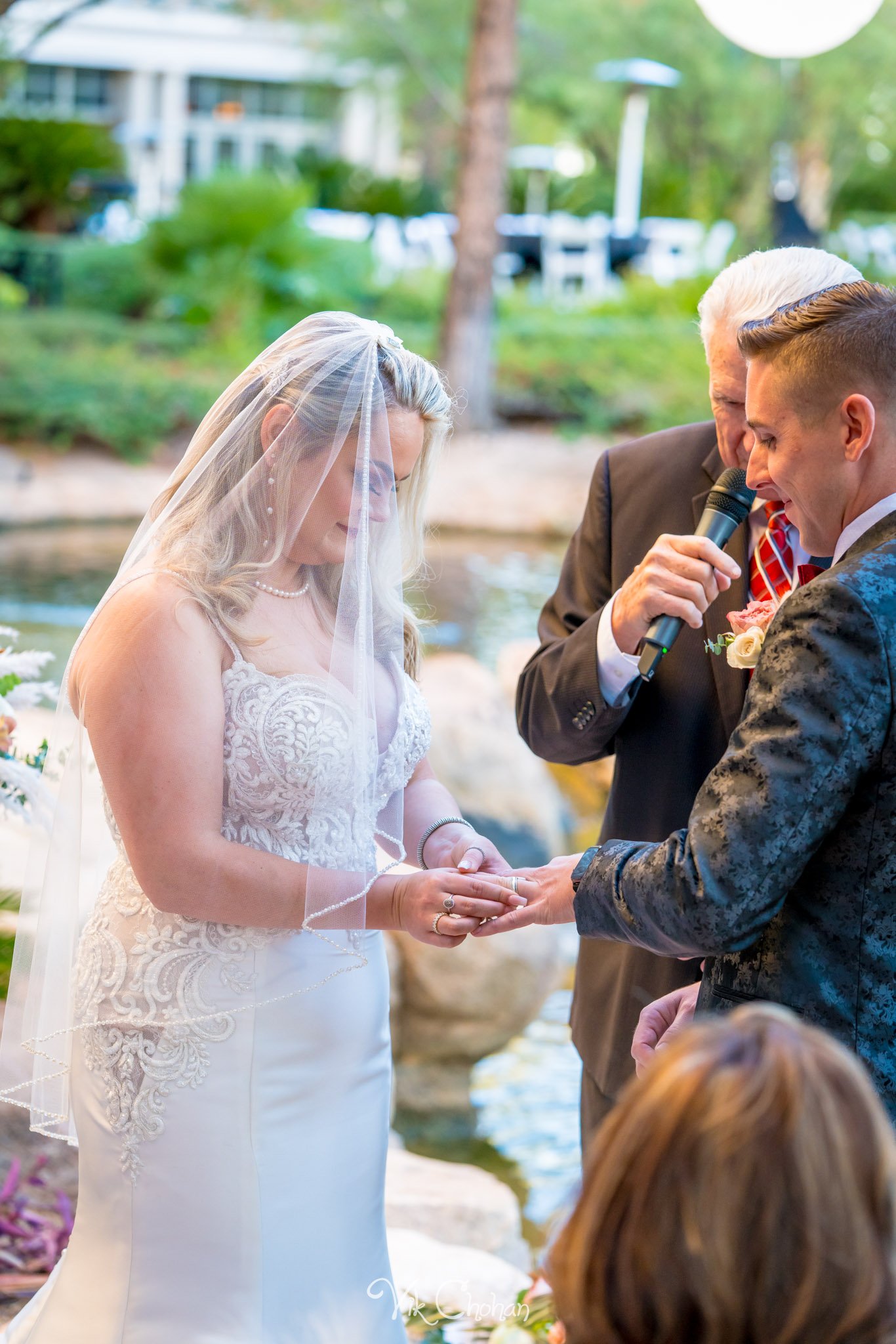 2021-10-23-Jessica-&-Max-JW-Marriott-Las-Vegas-Wedding-Photography-Vik-Chohan-Photography-Social-Media-196.jpg