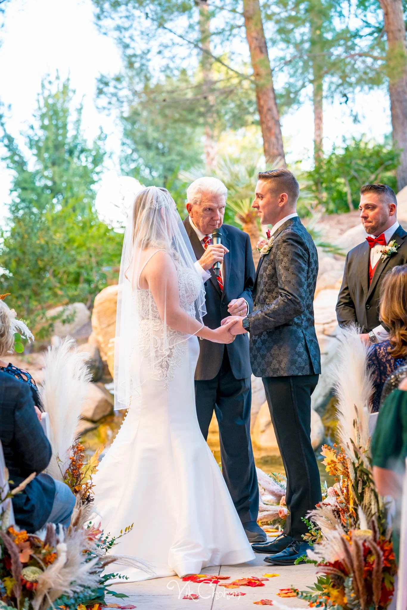 2021-10-23-Jessica-&-Max-JW-Marriott-Las-Vegas-Wedding-Photography-Vik-Chohan-Photography-Social-Media-202.jpg