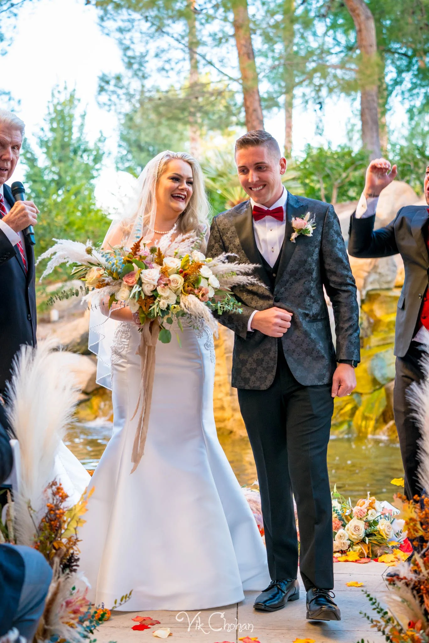2021-10-23-Jessica-&-Max-JW-Marriott-Las-Vegas-Wedding-Photography-Vik-Chohan-Photography-Social-Media-207.jpg