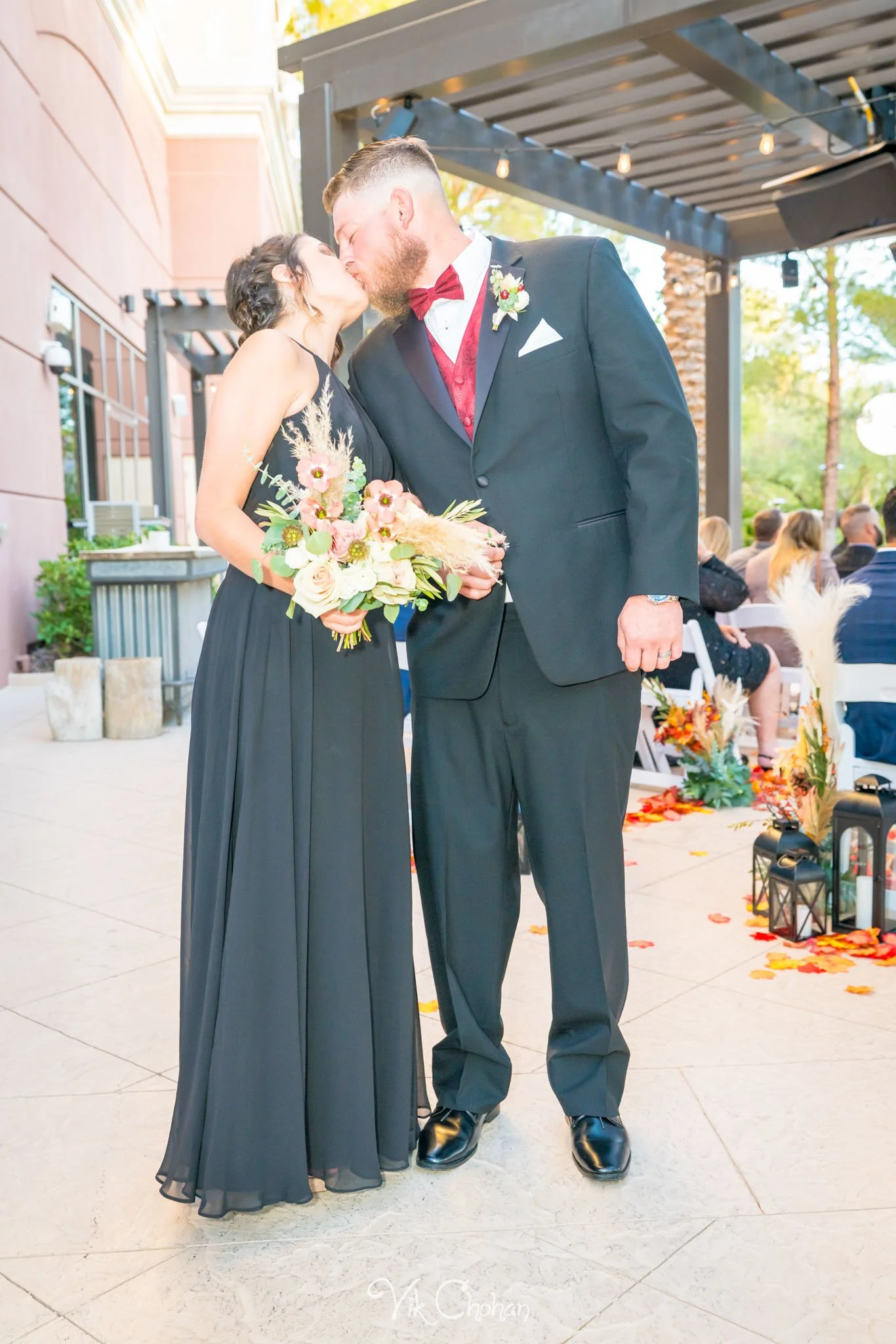 2021-10-23-Jessica-&-Max-JW-Marriott-Las-Vegas-Wedding-Photography-Vik-Chohan-Photography-Social-Media-214.jpg