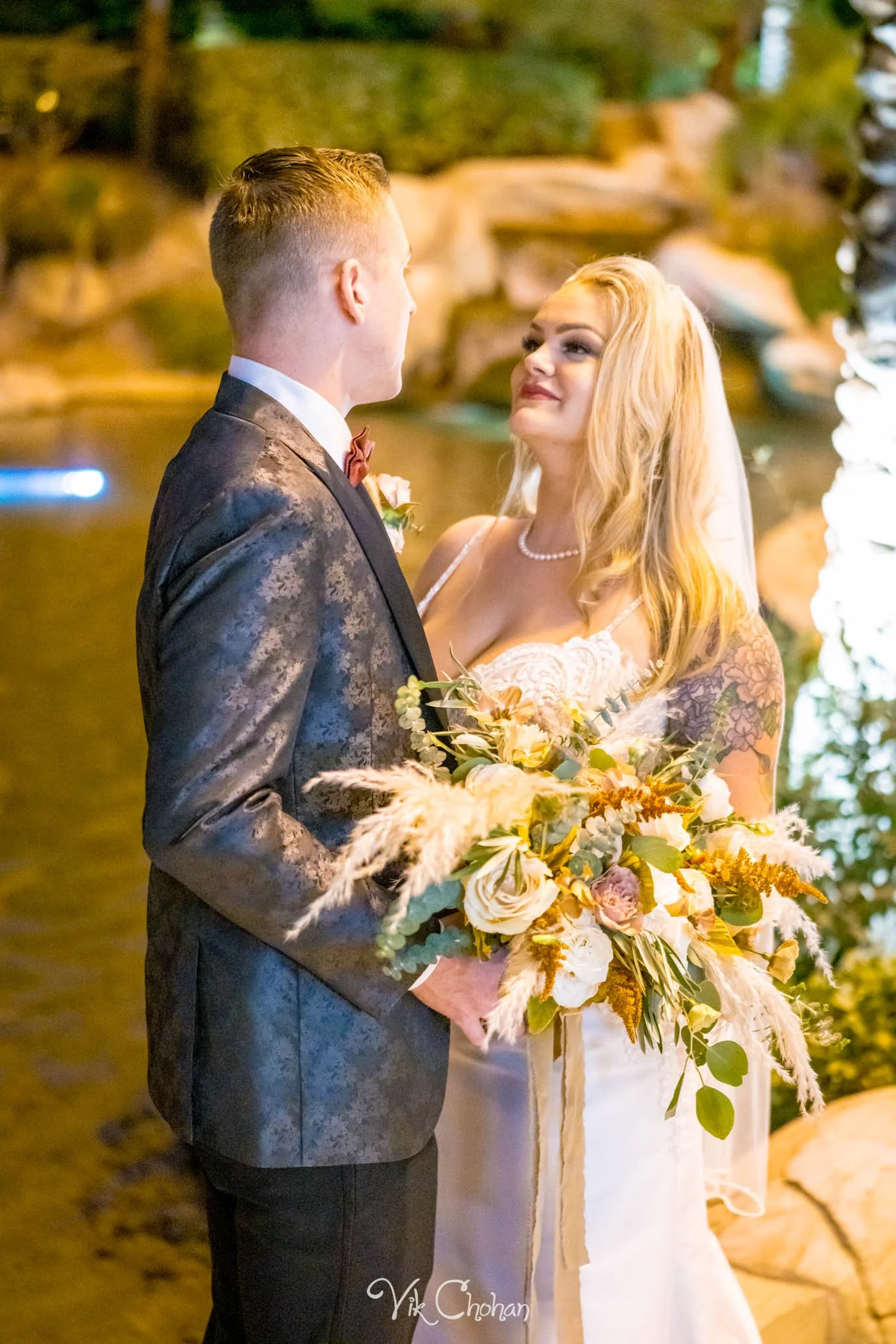 2021-10-23-Jessica-&-Max-JW-Marriott-Las-Vegas-Wedding-Photography-Vik-Chohan-Photography-Social-Media-330.jpg