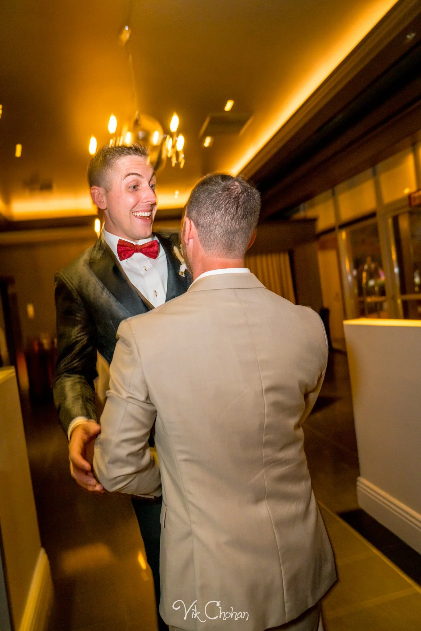 2021-10-23-Jessica-&-Max-JW-Marriott-Las-Vegas-Wedding-Photography-Vik-Chohan-Photography-Social-Media-428.jpg