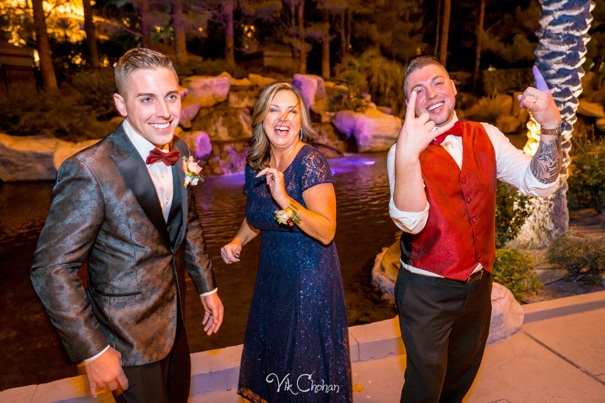 2021-10-23-Jessica-&-Max-JW-Marriott-Las-Vegas-Wedding-Photography-Vik-Chohan-Photography-Social-Media-446.jpg