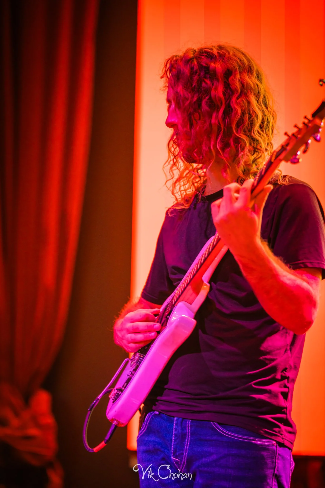 2026-10-08-Kristen-Brown-Performing-at-Ole-Red-Blake-Shelton-oct-8th-2026-Vik-Chohan-Photography-Social-Media-017.jpg