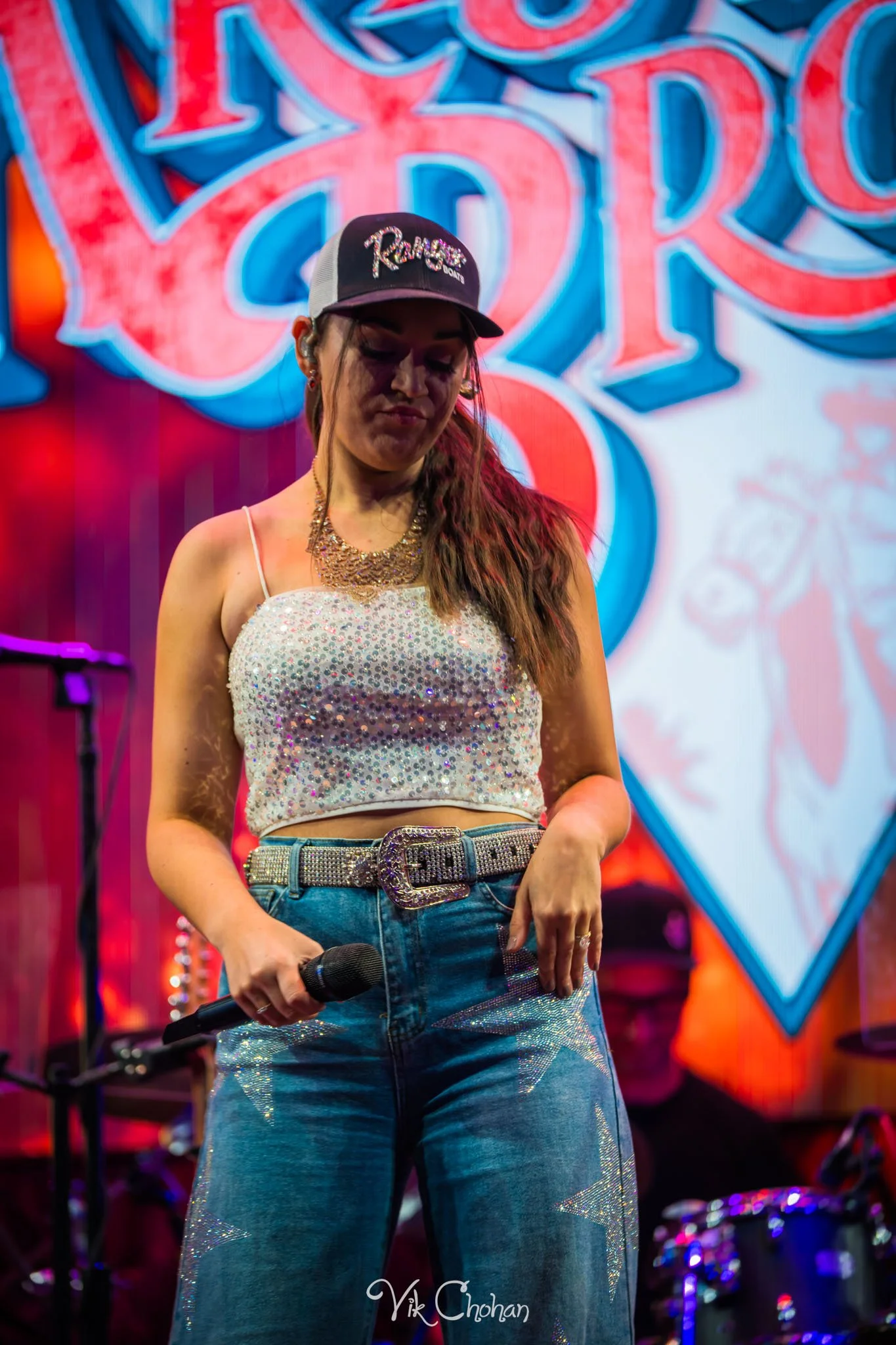 2026-10-08-Kristen-Brown-Performing-at-Ole-Red-Blake-Shelton-oct-8th-2026-Vik-Chohan-Photography-Social-Media-025.jpg