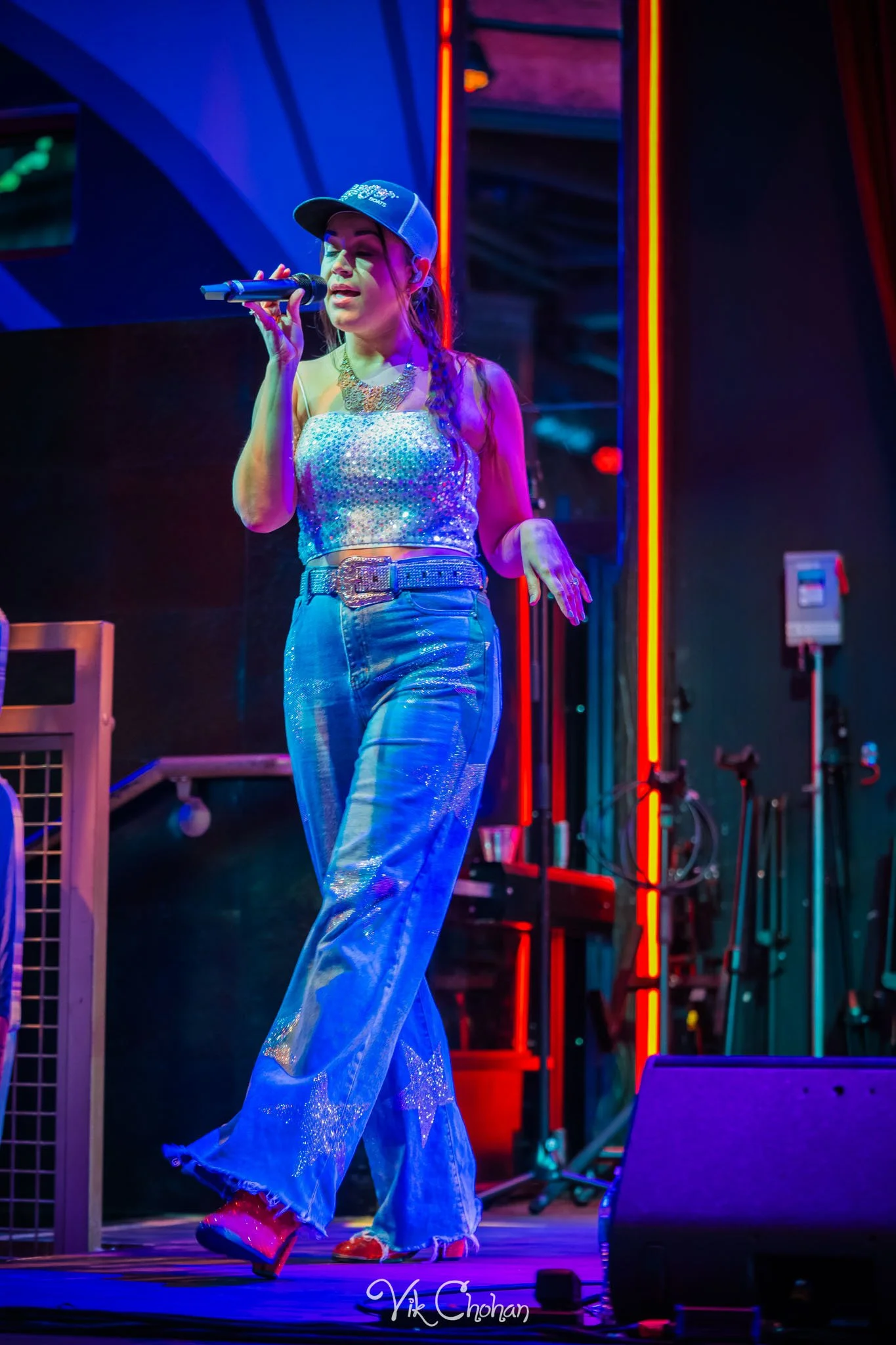 2026-10-08-Kristen-Brown-Performing-at-Ole-Red-Blake-Shelton-oct-8th-2026-Vik-Chohan-Photography-Social-Media-085.jpg
