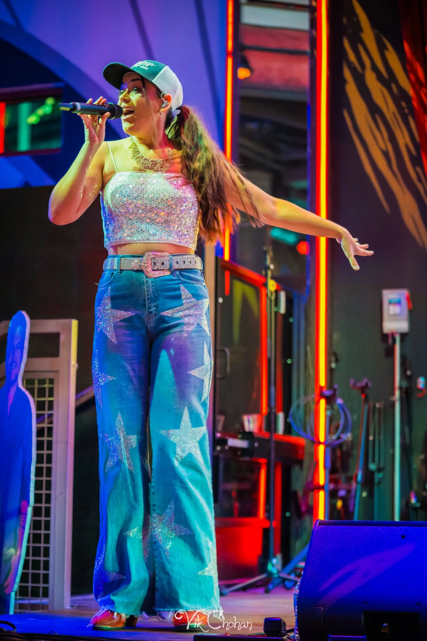 2026-10-08-Kristen-Brown-Performing-at-Ole-Red-Blake-Shelton-oct-8th-2026-Vik-Chohan-Photography-Social-Media-087.jpg