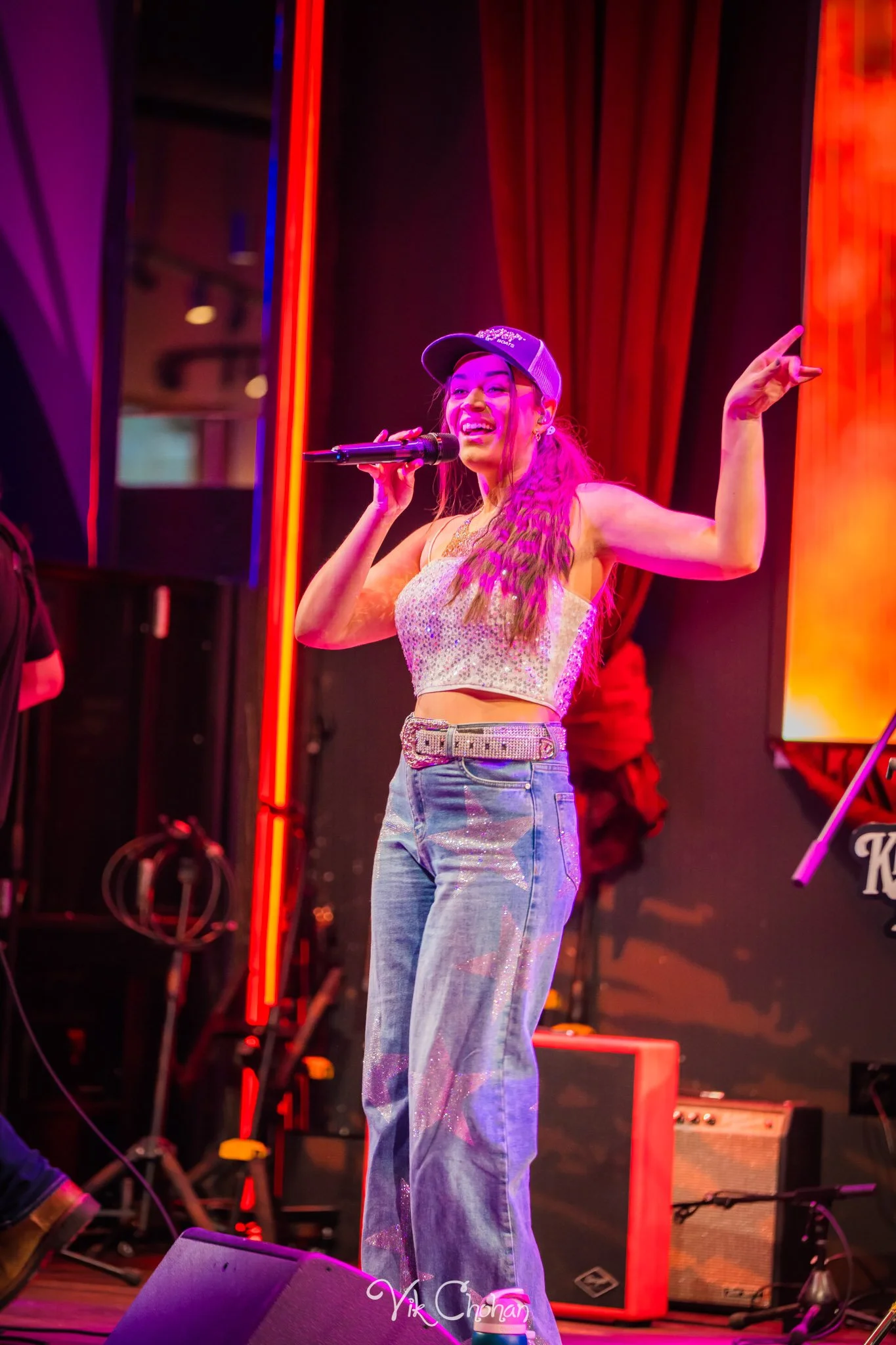 2026-10-08-Kristen-Brown-Performing-at-Ole-Red-Blake-Shelton-oct-8th-2026-Vik-Chohan-Photography-Social-Media-098.jpg