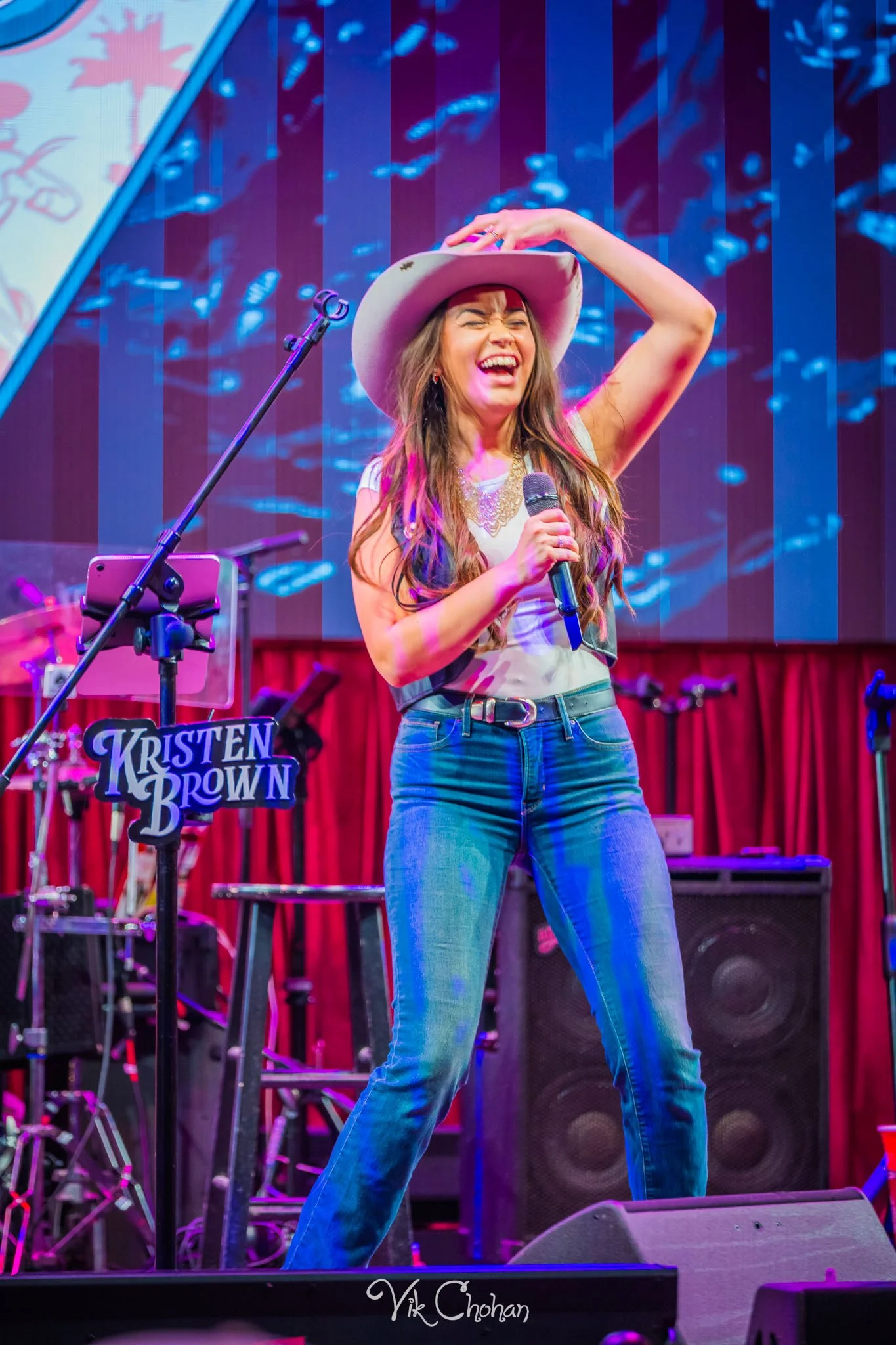 2026-10-11-Kristen-Brown-Performing-at-Ole-Red-Blake-Shelton-oct-11th-2026-Vik-Chohan-Photography-Social-Media-008.jpg