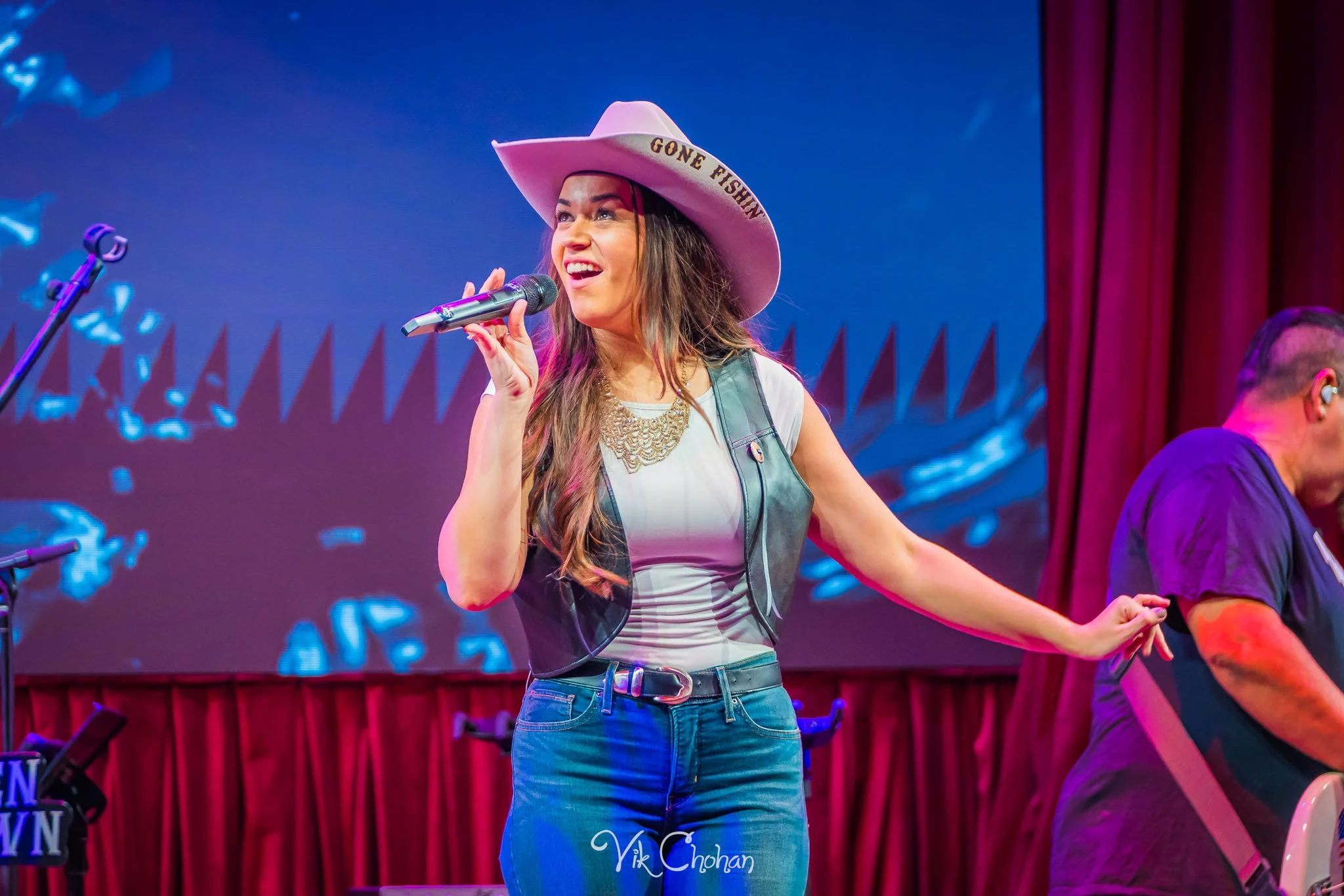 2026-10-11-Kristen-Brown-Performing-at-Ole-Red-Blake-Shelton-oct-11th-2026-Vik-Chohan-Photography-Social-Media-015.jpg