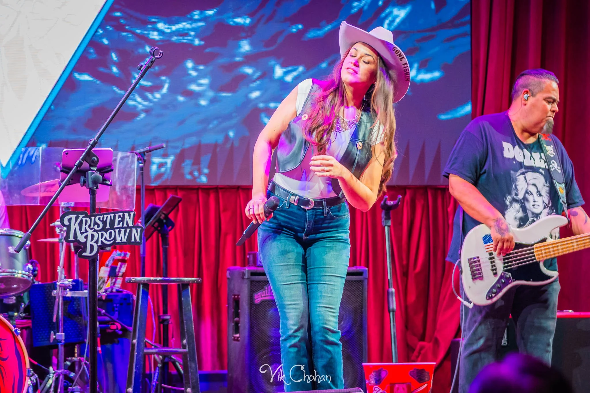 2026-10-11-Kristen-Brown-Performing-at-Ole-Red-Blake-Shelton-oct-11th-2026-Vik-Chohan-Photography-Social-Media-040.jpg