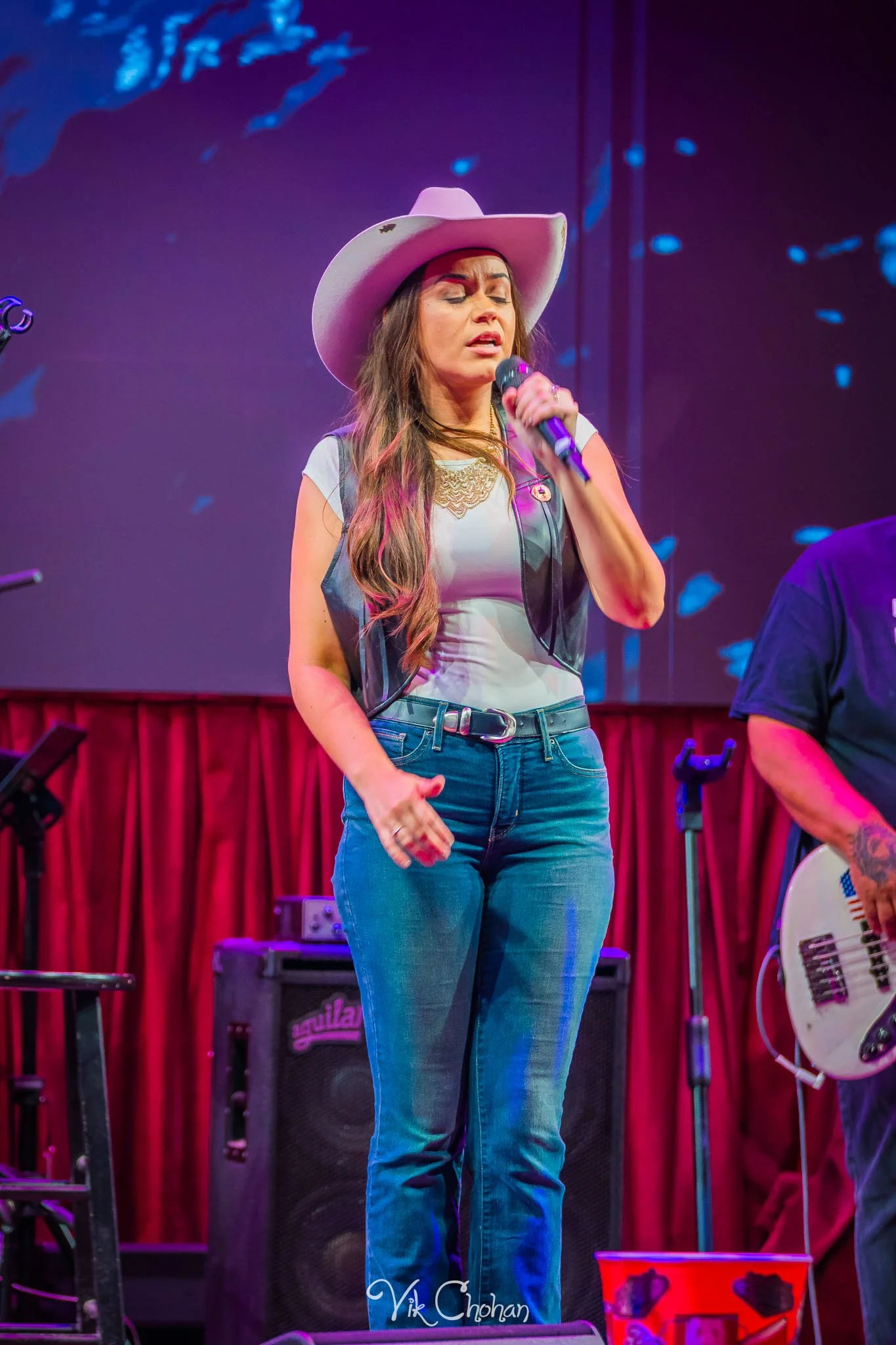 2026-10-11-Kristen-Brown-Performing-at-Ole-Red-Blake-Shelton-oct-11th-2026-Vik-Chohan-Photography-Social-Media-041.jpg