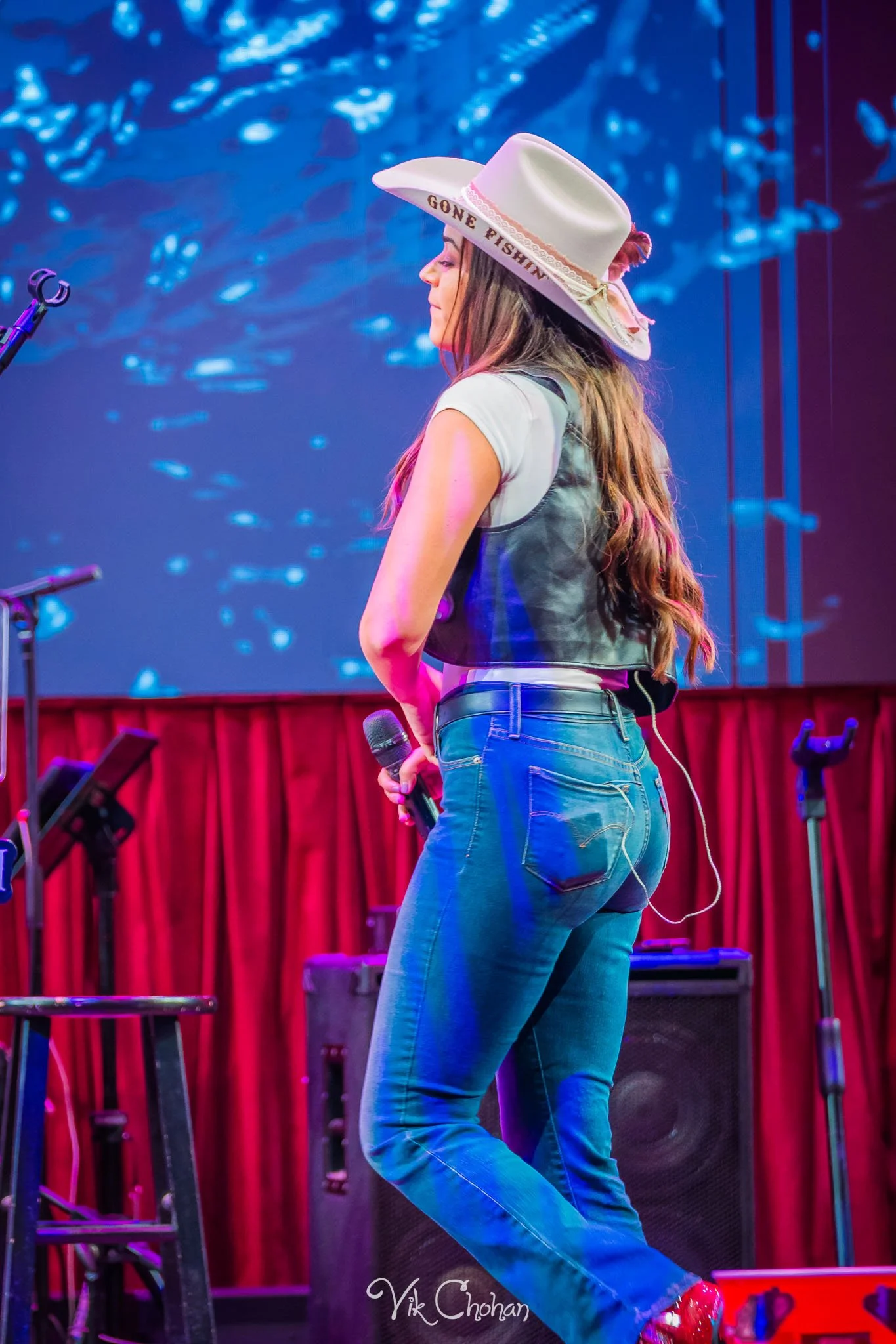 2026-10-11-Kristen-Brown-Performing-at-Ole-Red-Blake-Shelton-oct-11th-2026-Vik-Chohan-Photography-Social-Media-048.jpg