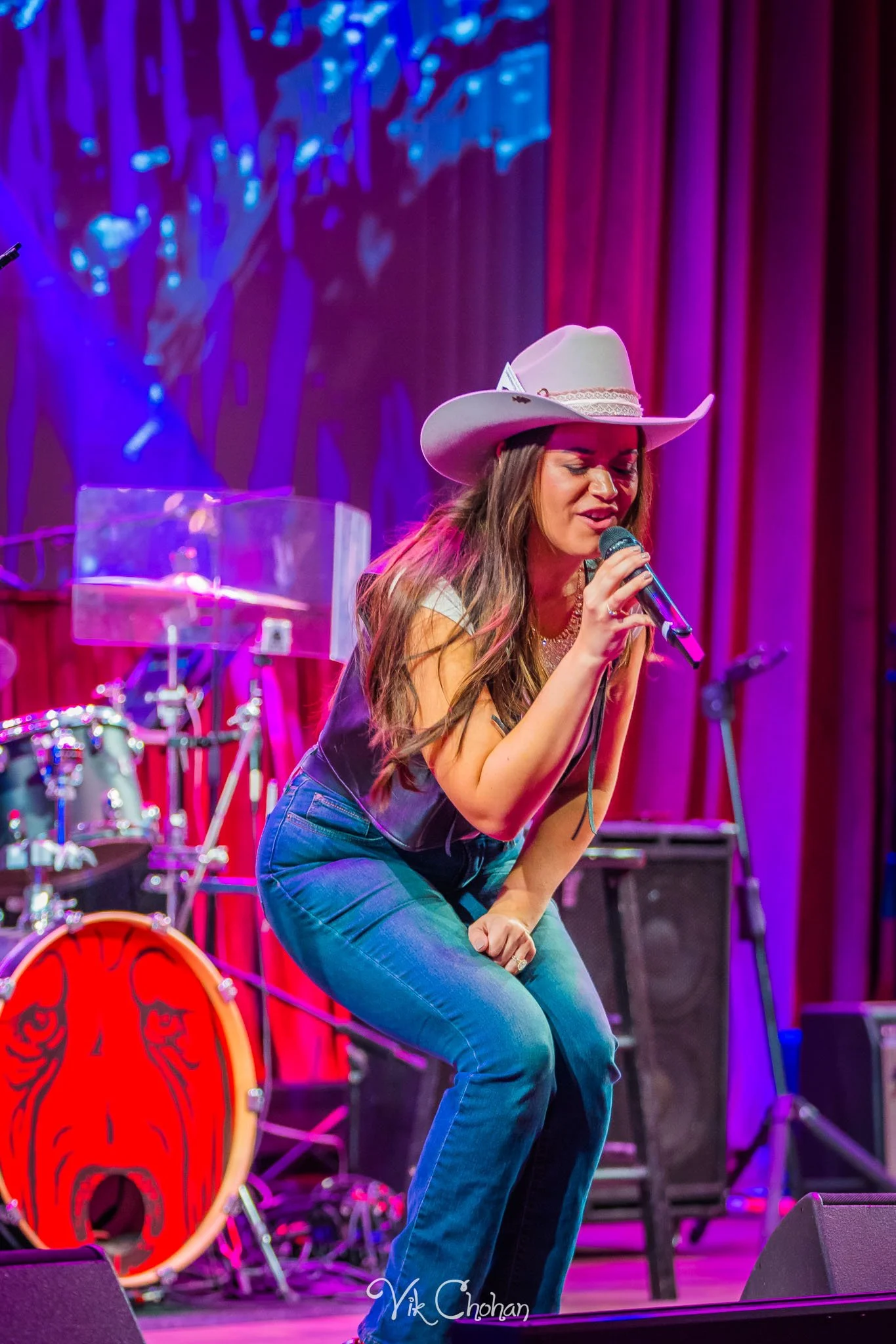 2026-10-11-Kristen-Brown-Performing-at-Ole-Red-Blake-Shelton-oct-11th-2026-Vik-Chohan-Photography-Social-Media-073.jpg