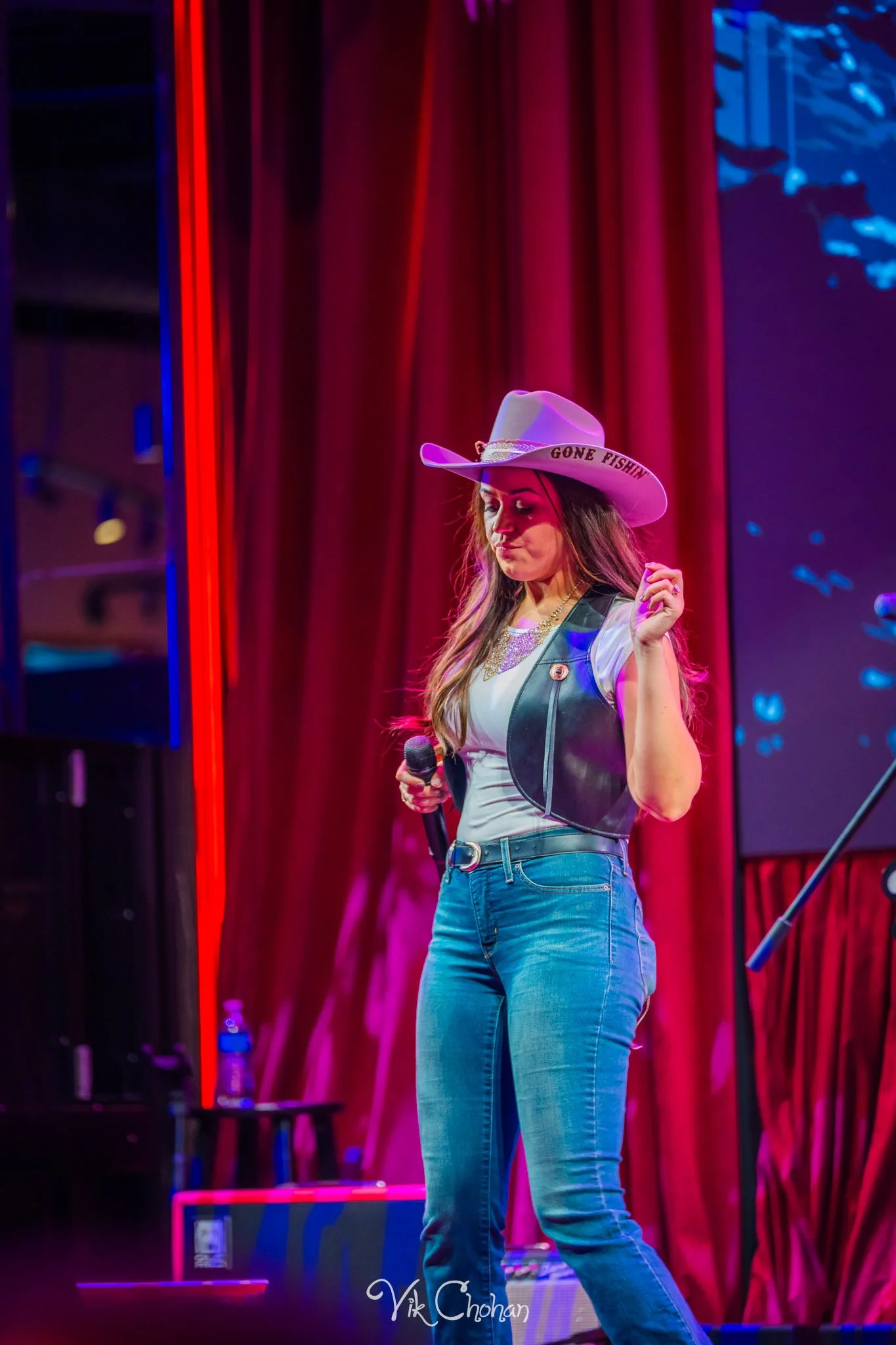 2026-10-11-Kristen-Brown-Performing-at-Ole-Red-Blake-Shelton-oct-11th-2026-Vik-Chohan-Photography-Social-Media-088.jpg