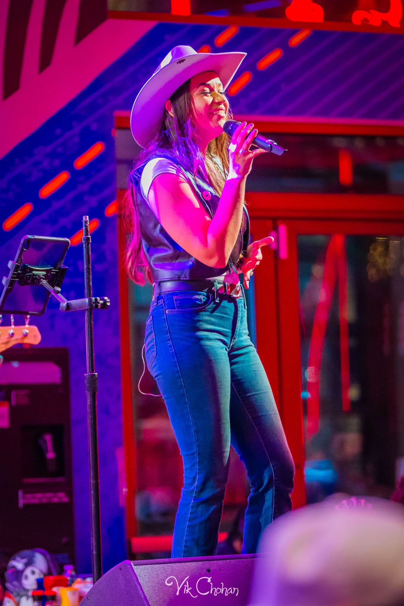 2026-10-11-Kristen-Brown-Performing-at-Ole-Red-Blake-Shelton-oct-11th-2026-Vik-Chohan-Photography-Social-Media-098.jpg