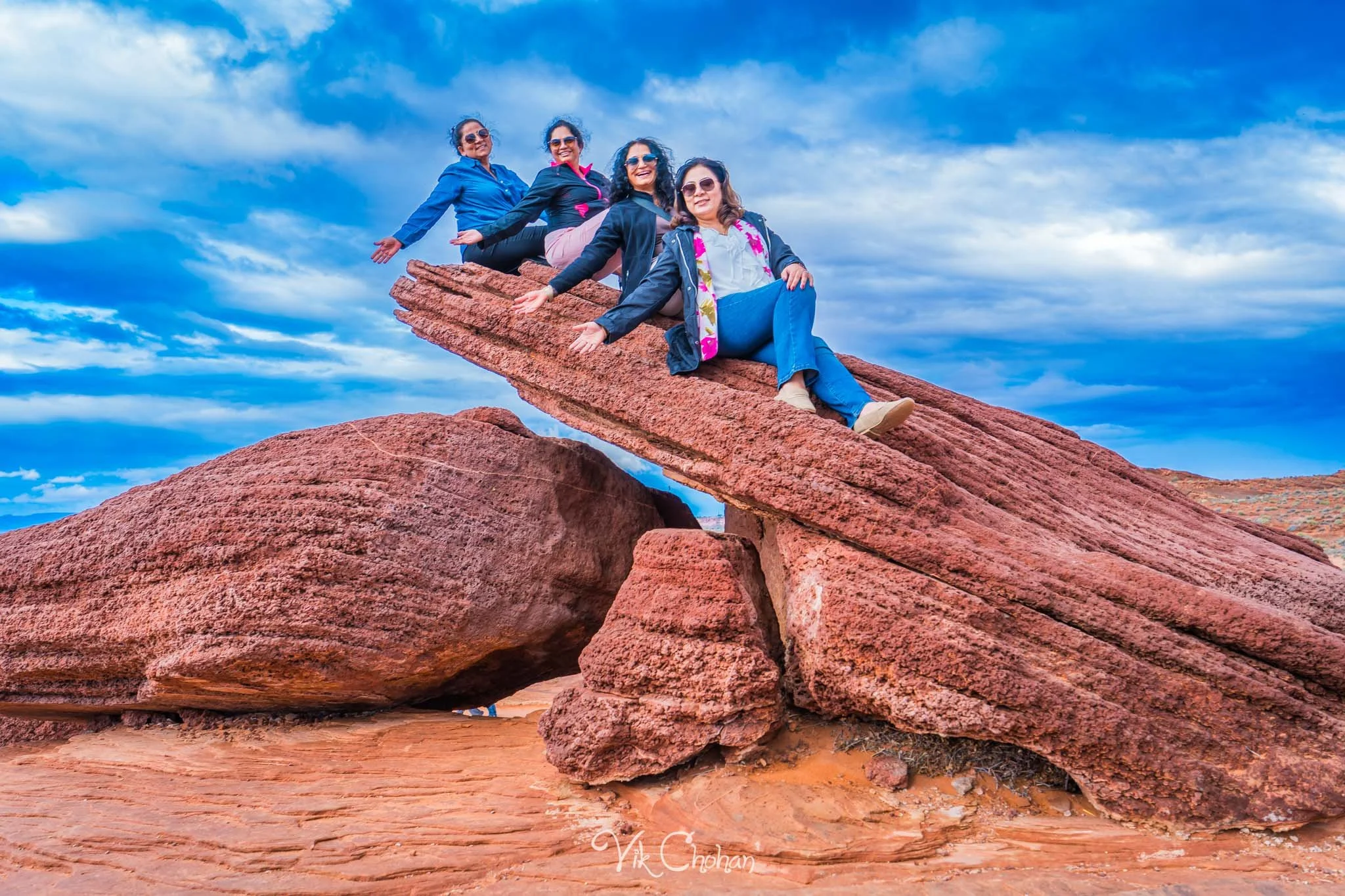 2026-10-12-Antelope-Canyon-Trip-with-Friends-oct-12th-2026-Vik-Chohan-Photography-Social-Media-149.jpg