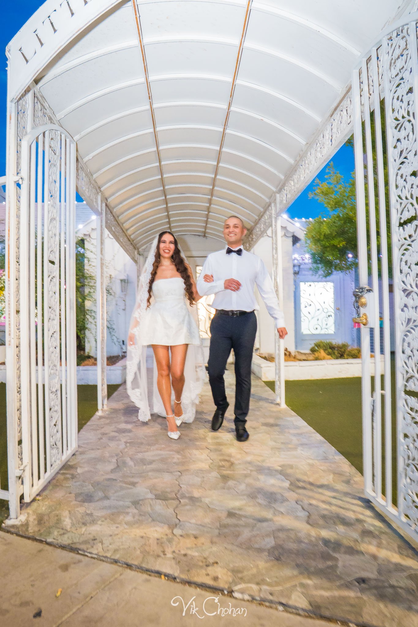 2026-10-20-Michael-and-Gauhar-Little-White-Wedding-Chapel-oct-20th-2026-Vik-Chohan-Photography-Social-Media-129.jpg