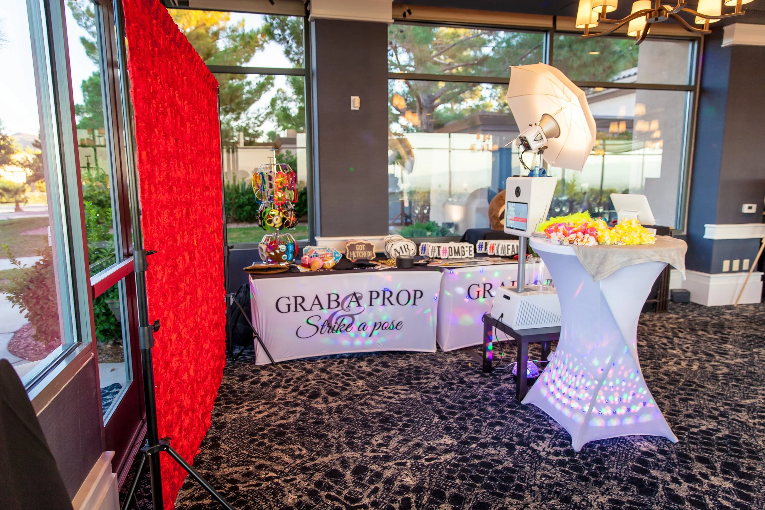 Danielle-&-Mario-Wedding-Vik-Chohan-Photography-Photo-Booth-030.jpg
