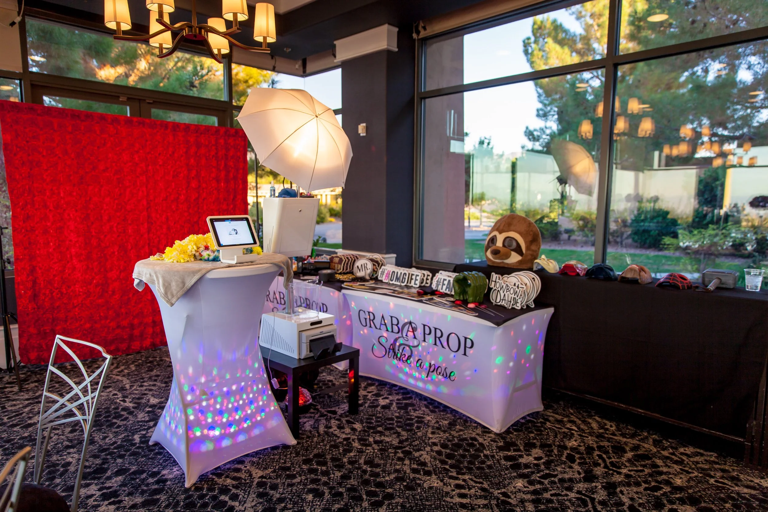 Danielle-&-Mario-Wedding-Vik-Chohan-Photography-Photo-Booth-029.jpg