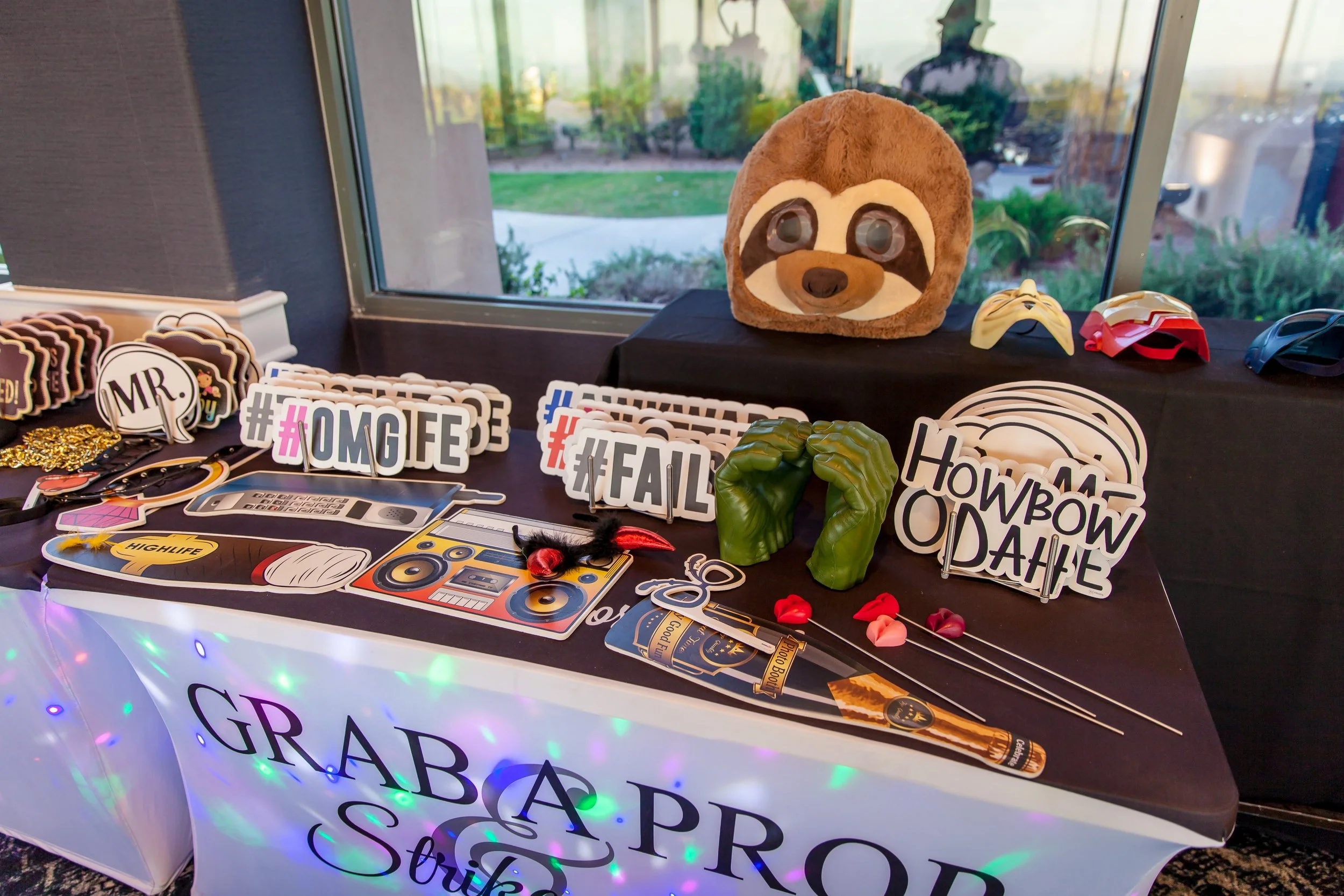 Danielle-&-Mario-Wedding-Vik-Chohan-Photography-Photo-Booth-032.jpg