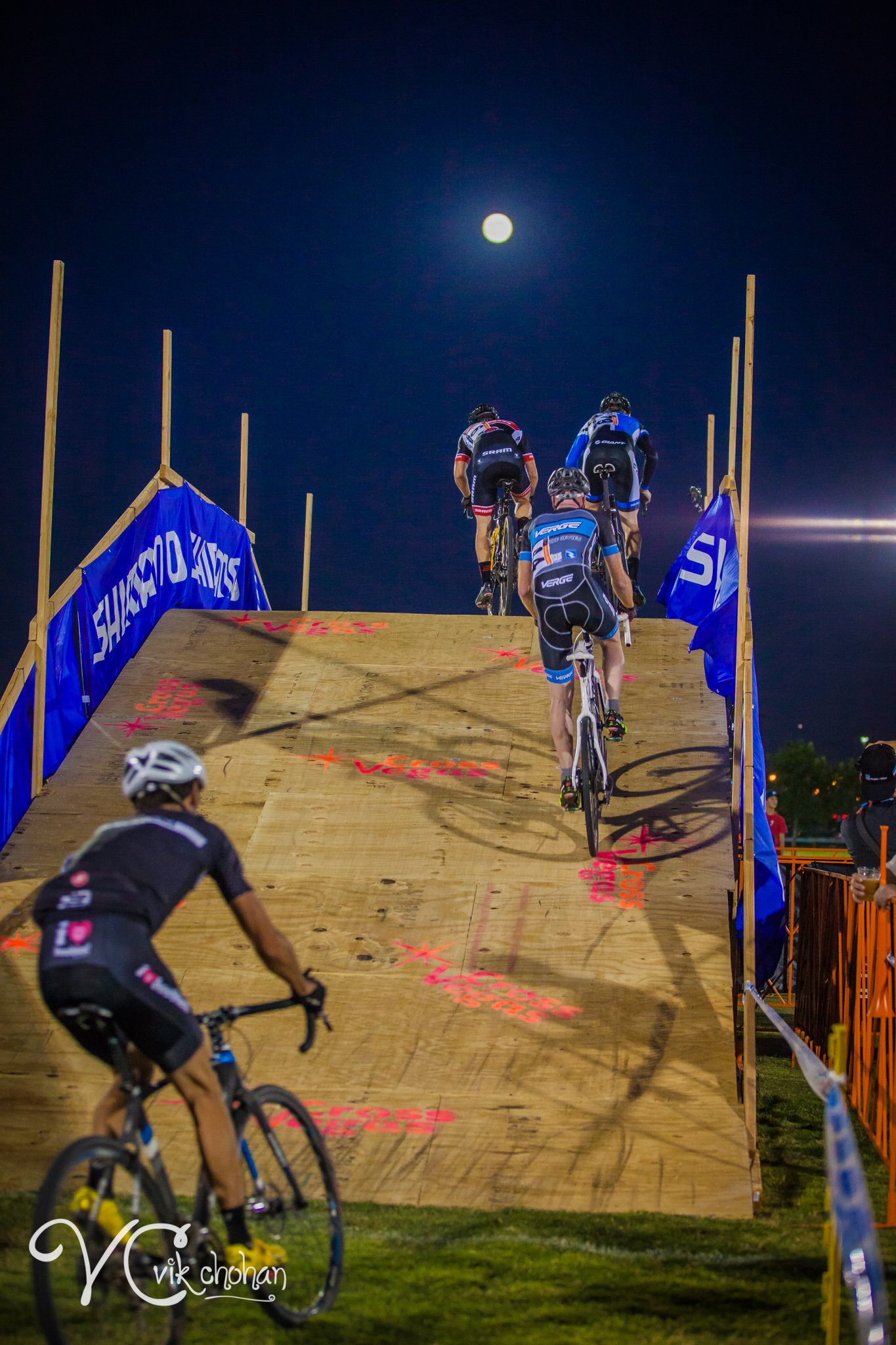 Elite_Bike_Race-Vik-Chohan-003.jpg