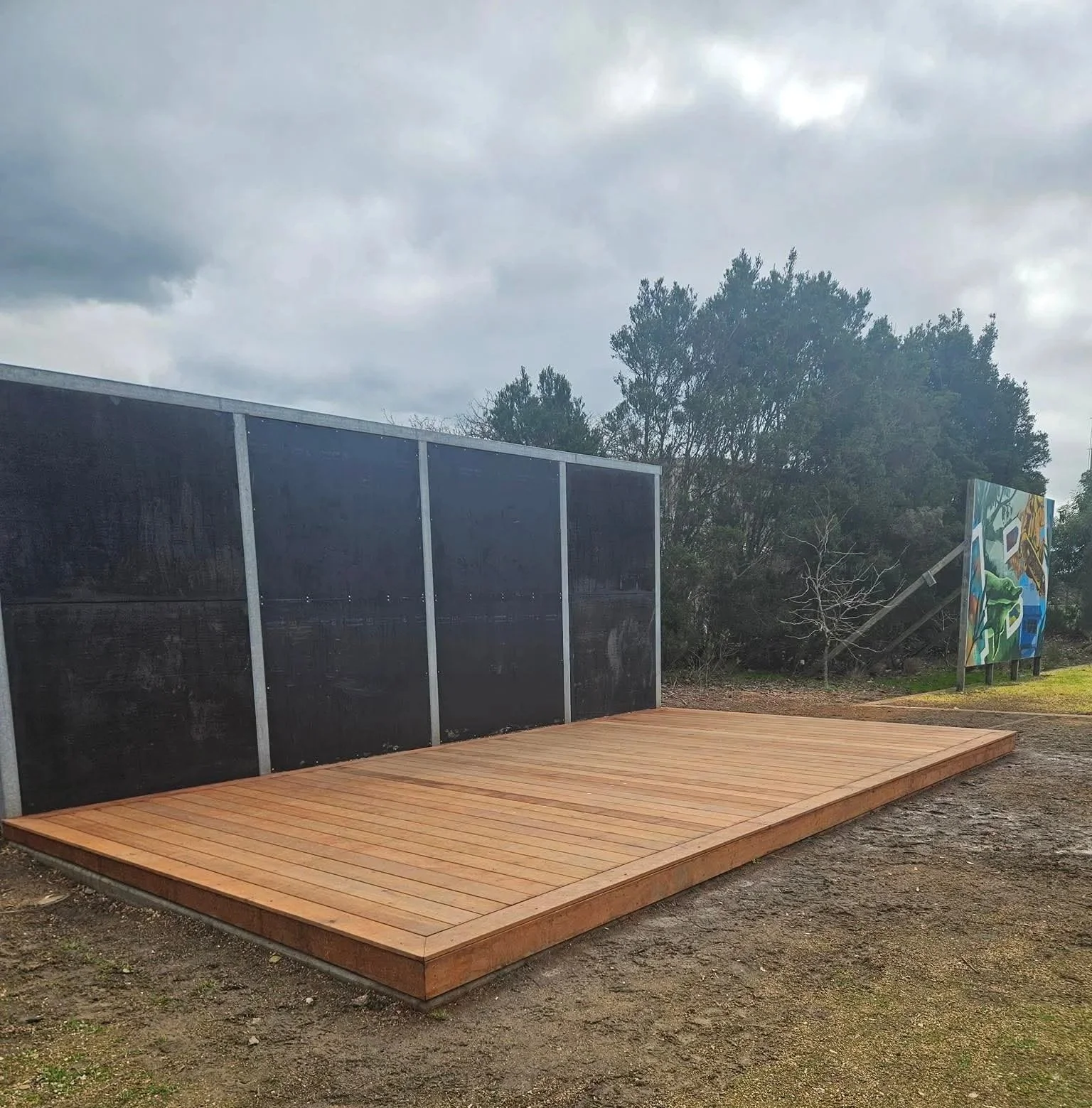 Our contribution to the revival of the Birre Hall outdoor stage