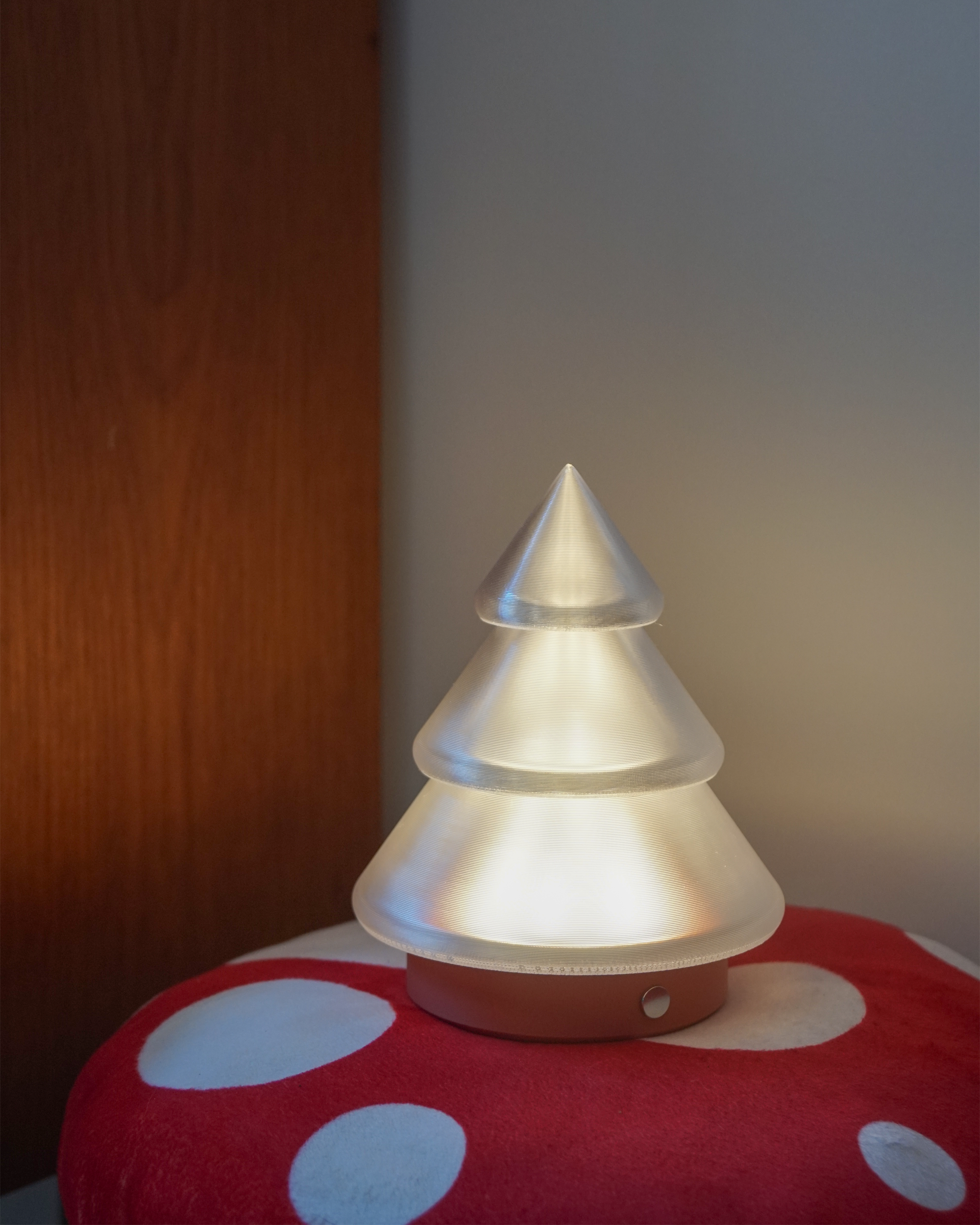 Kiki-Lamp_Mist-Terracotta_04.png