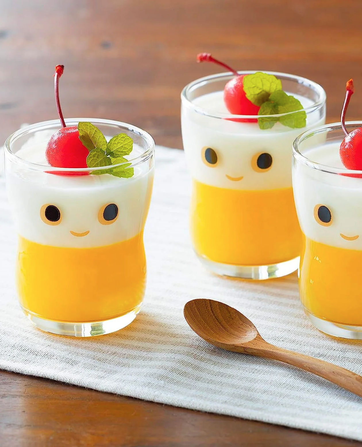 Aderia_SmileyFaceGlassPair_01.png