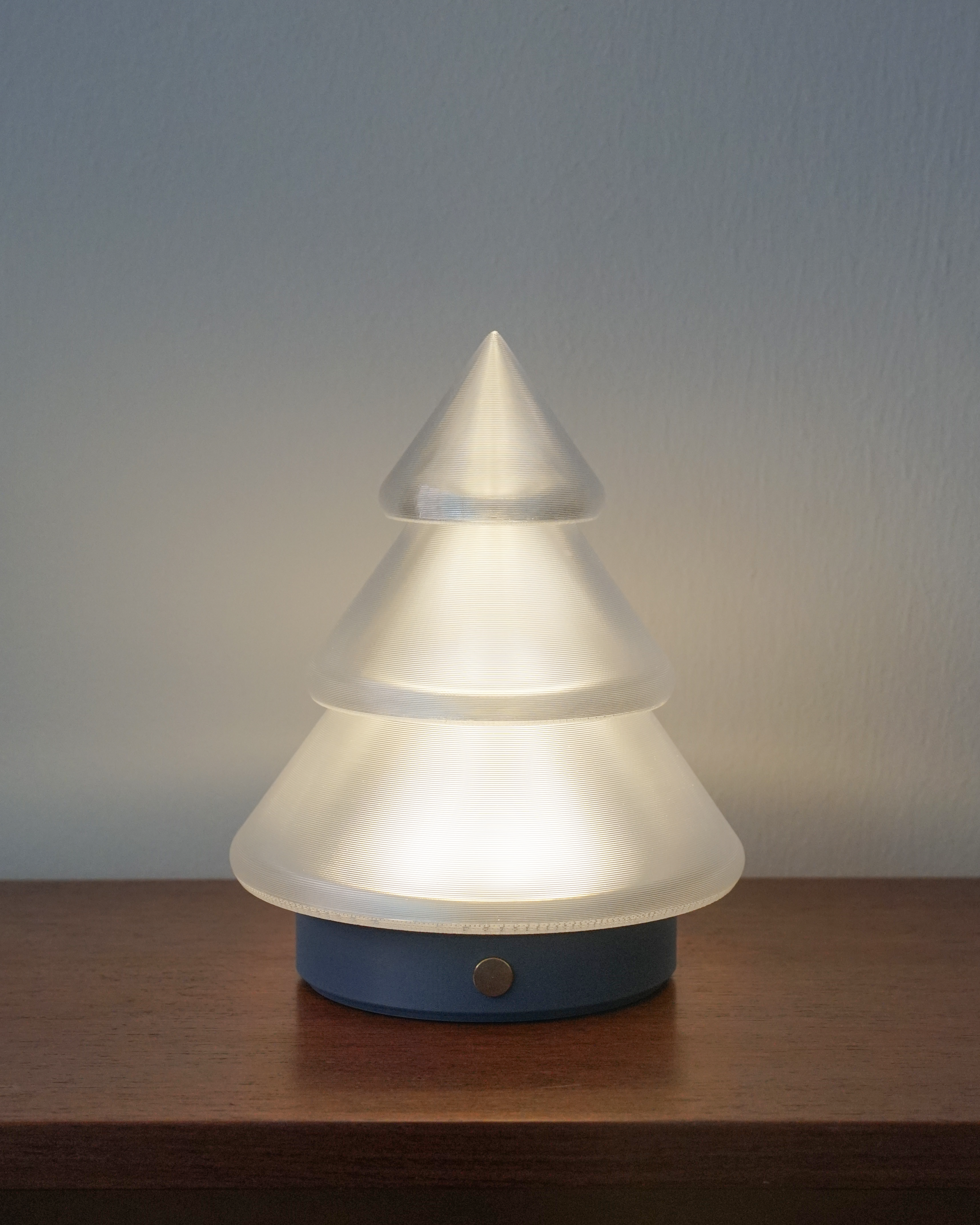 Kiki-Lamp_Mist-Blue_01.png