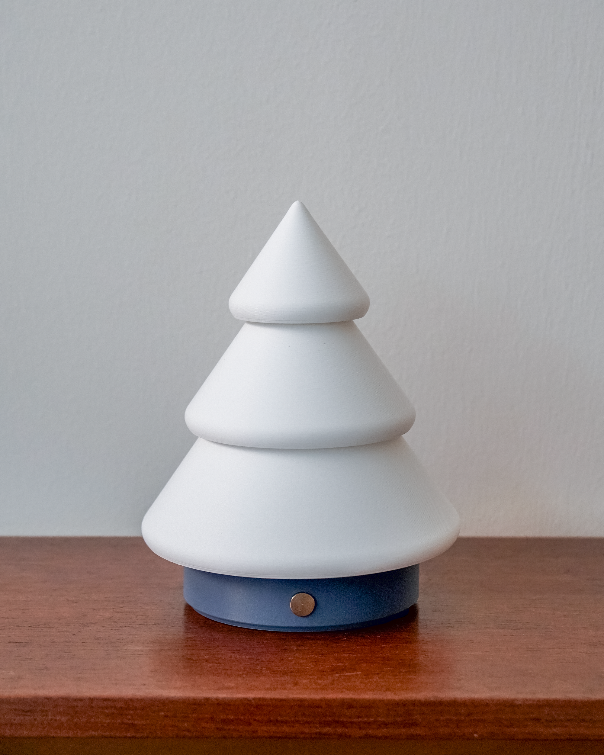 Kiki-Lamp_White-Blue_02.png