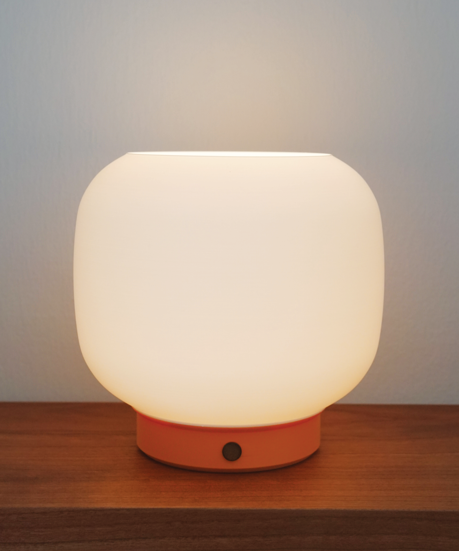 Issho Labo_Yume Lamp_Big_Orange.png