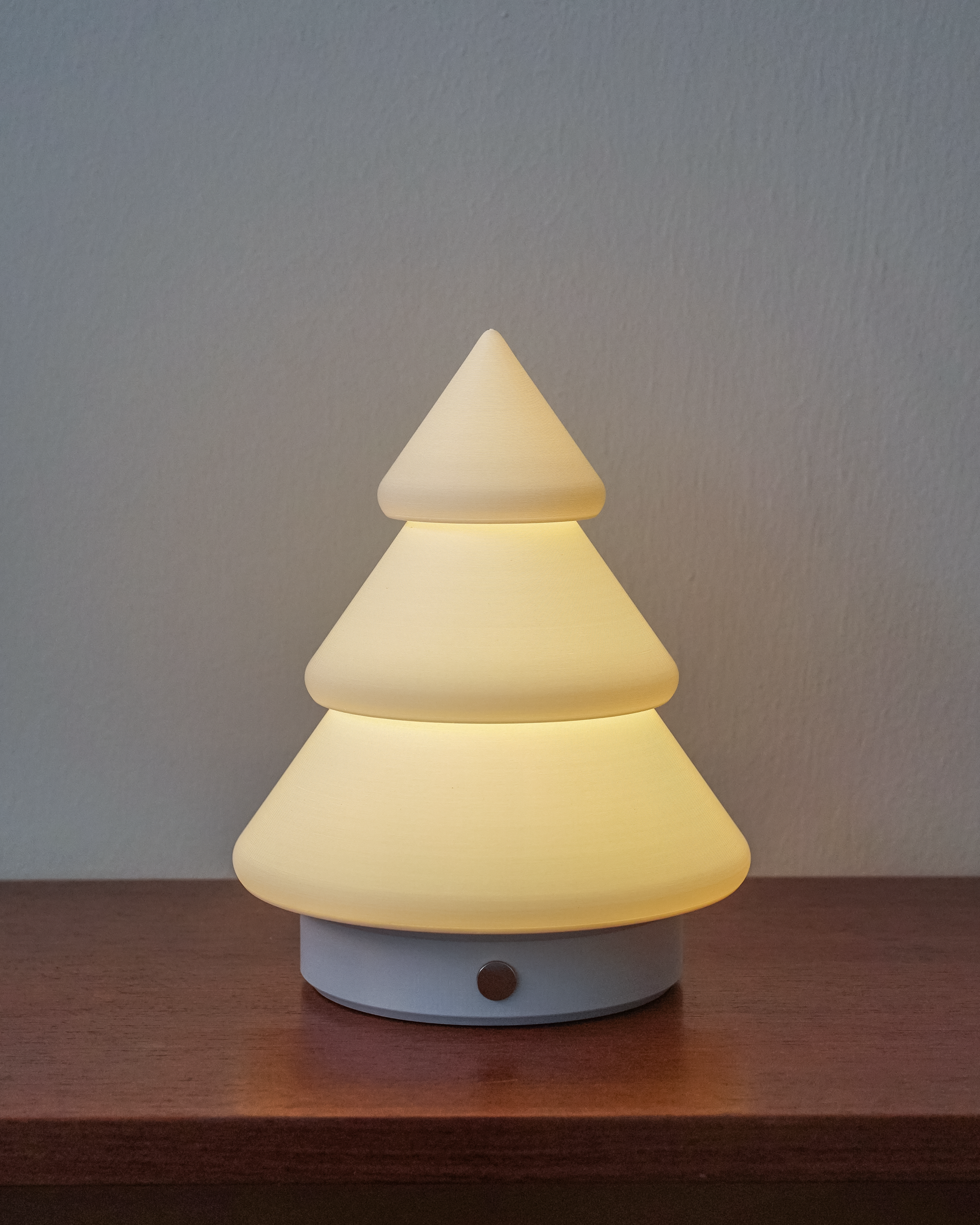 Kiki-Lamp_White-Grey_02.png