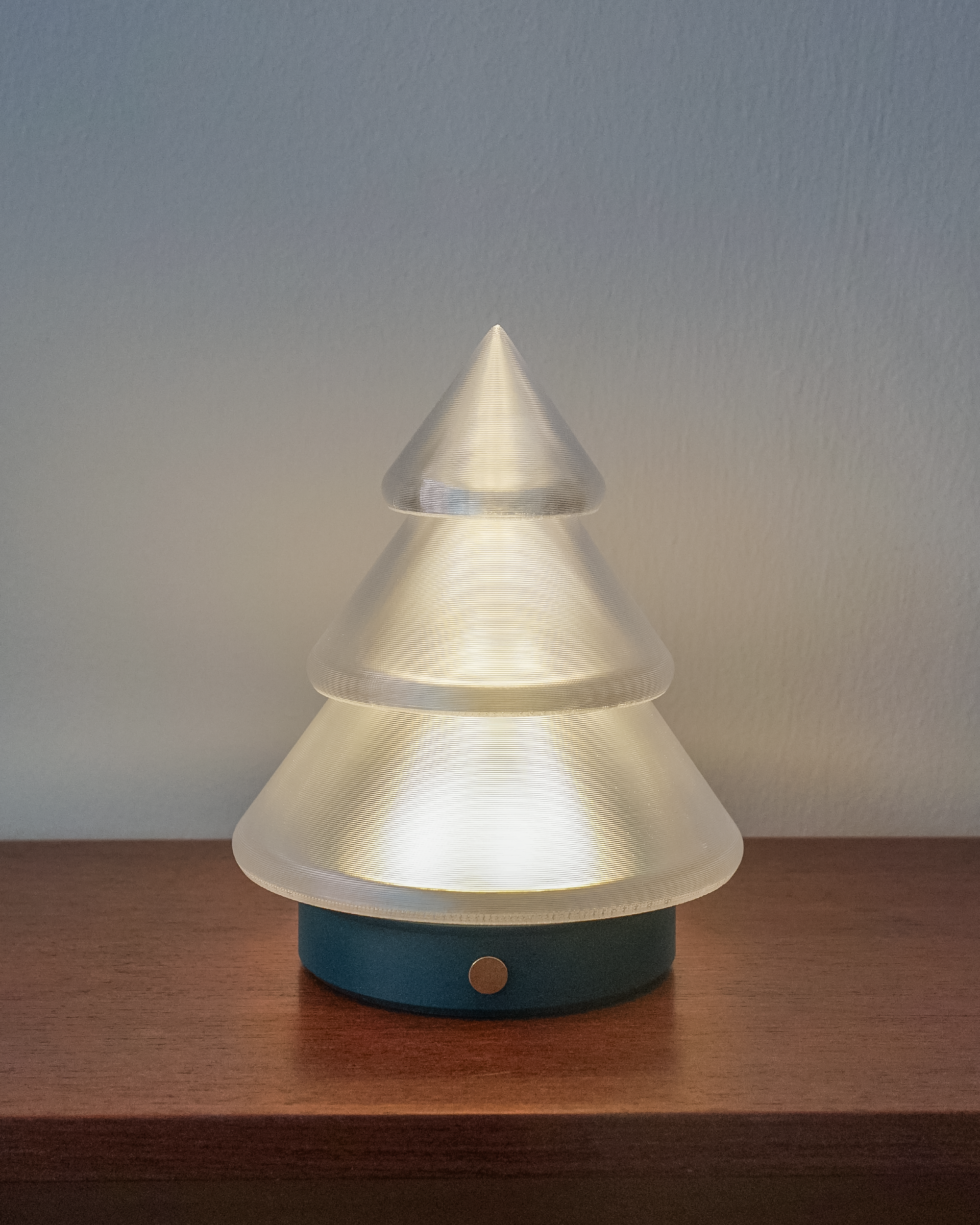 Kiki-Lamp_Mist-Forest-Green_01.png