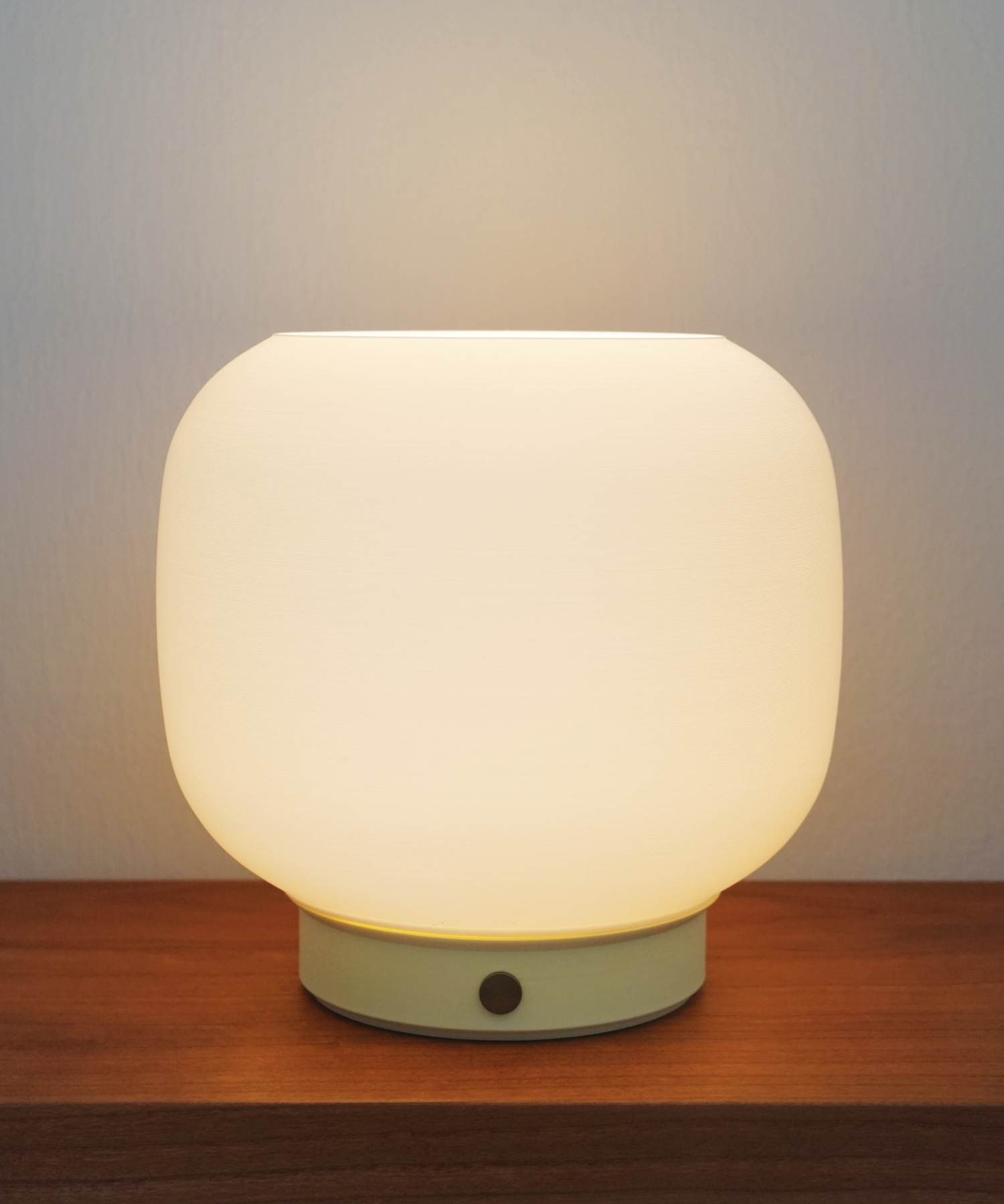 Issho Labo_Yume Lamp_Big_Yellow.png