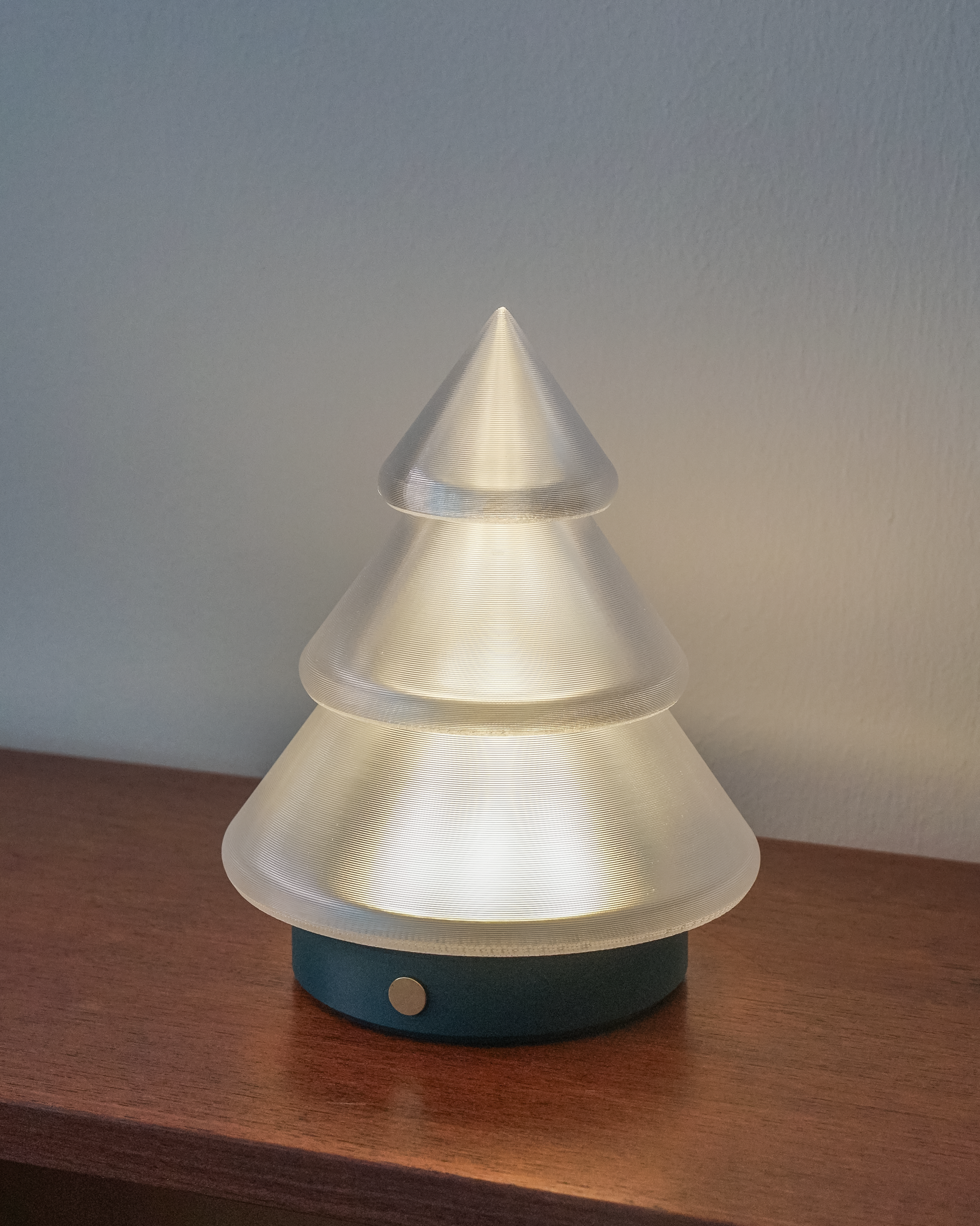 Kiki-Lamp_Mist-Forest-Green_03.png